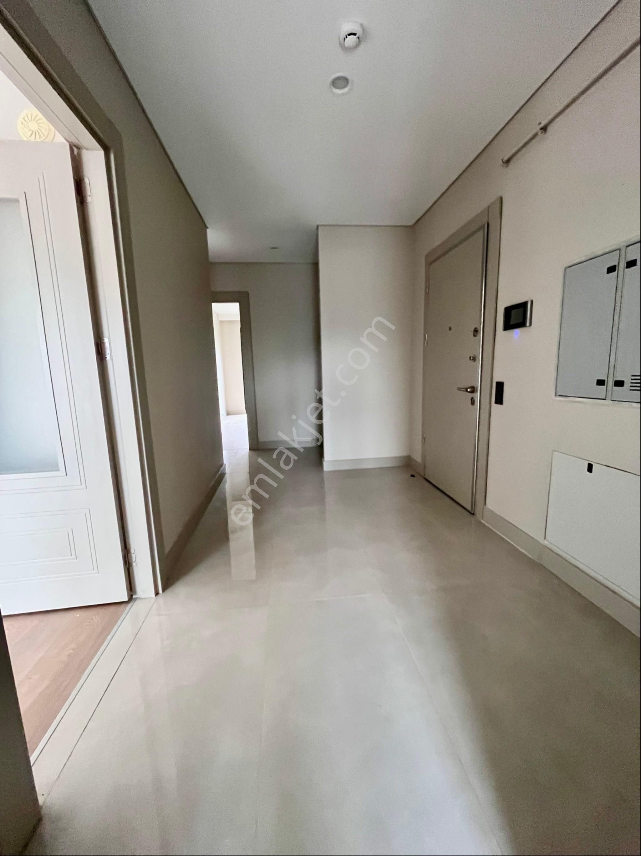 Emlak Konutları 3 Cephe Bahçe Kullanımı 2+1 Daire - Görsel 8