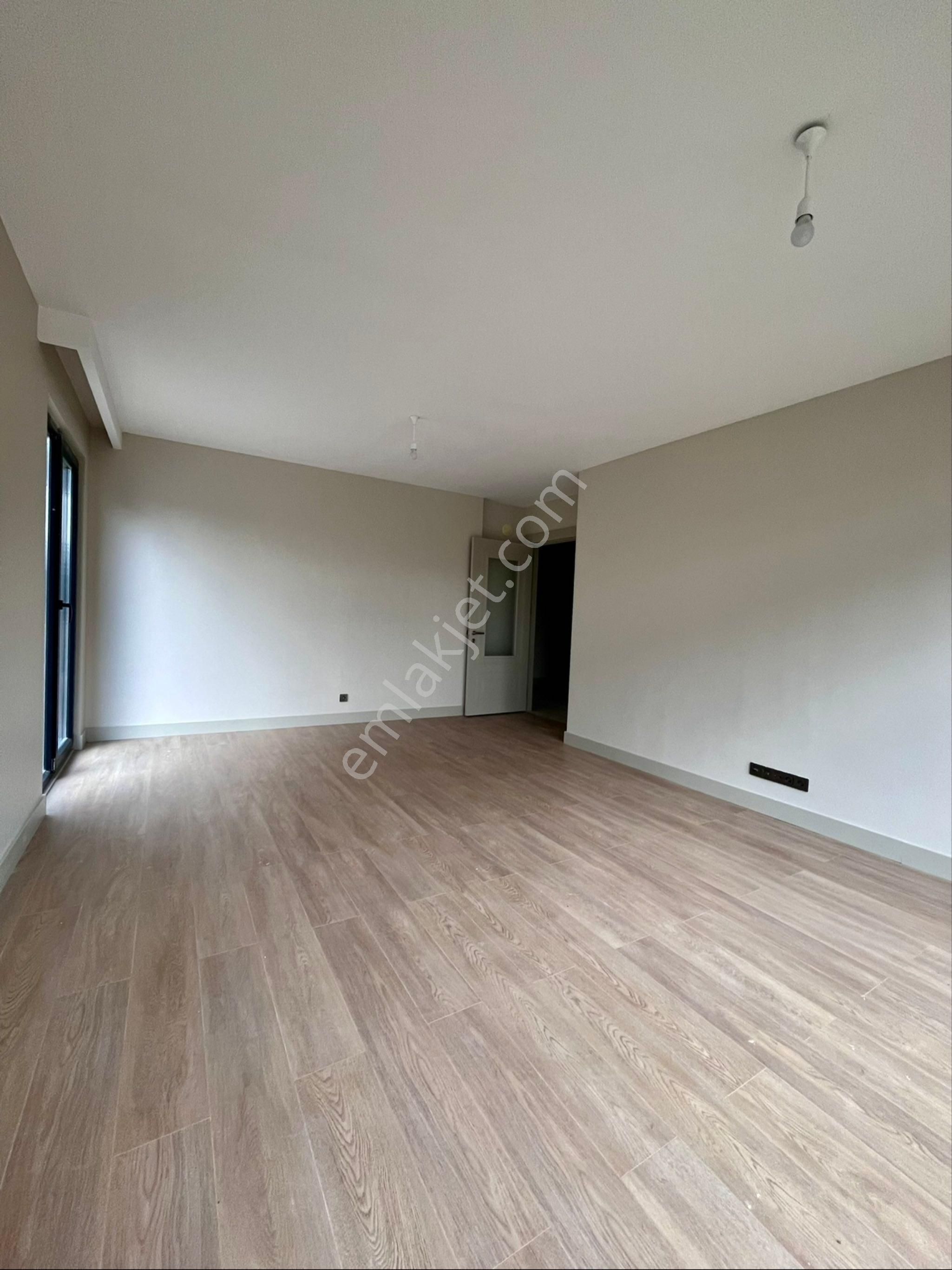 Emlak Konutları 3 Cephe Bahçe Kullanımı 2+1 Daire - Görsel 14