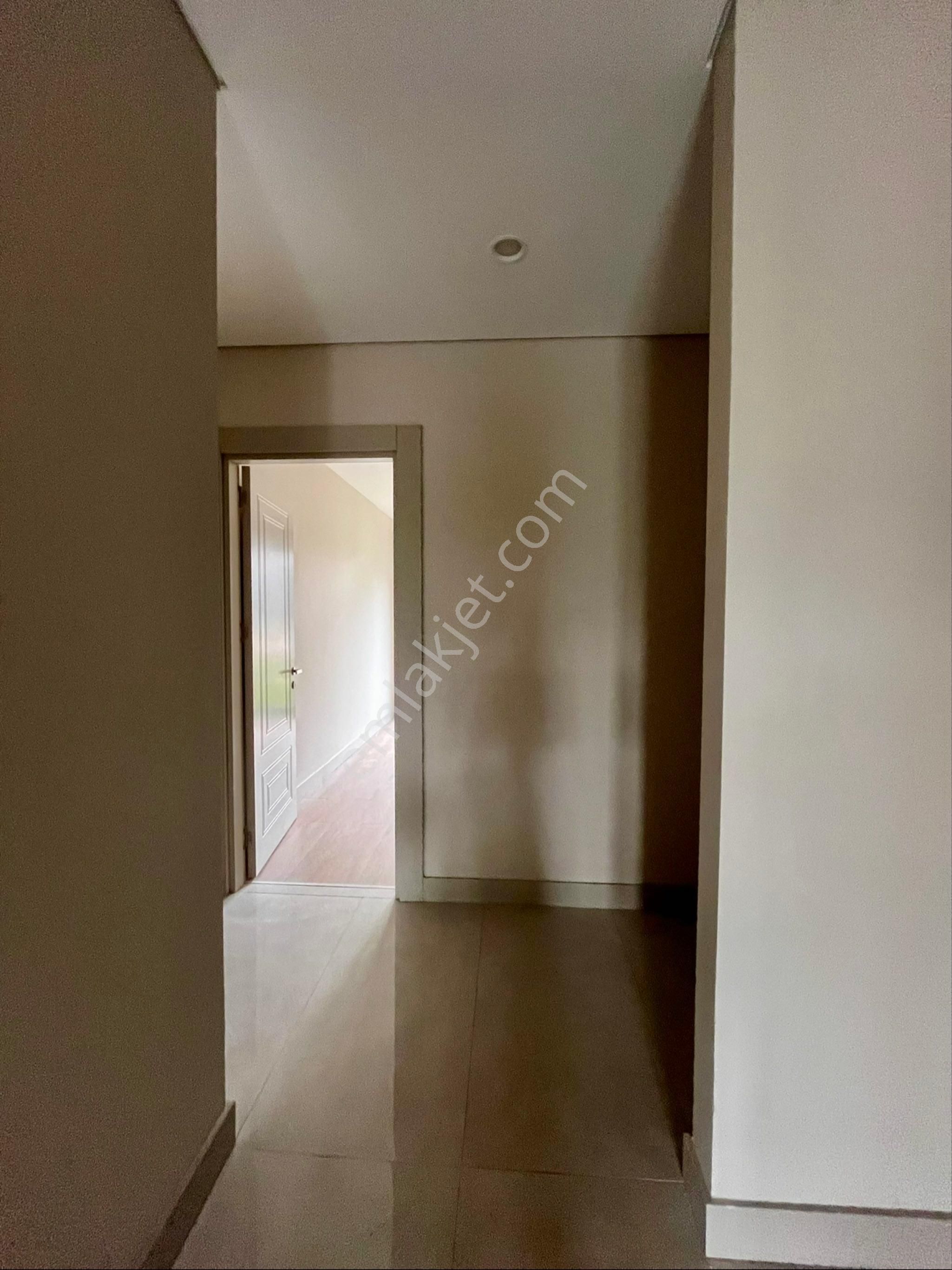 Emlak Konutları 3 Cephe Bahçe Kullanımı 2+1 Daire - Görsel 17