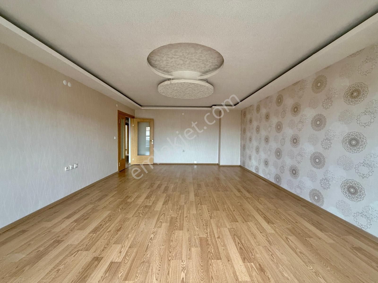 Çiftçioğullarından▃merkezi Lokasyonda E.banyolu 3+1 Site Dairesi - Görsel 3