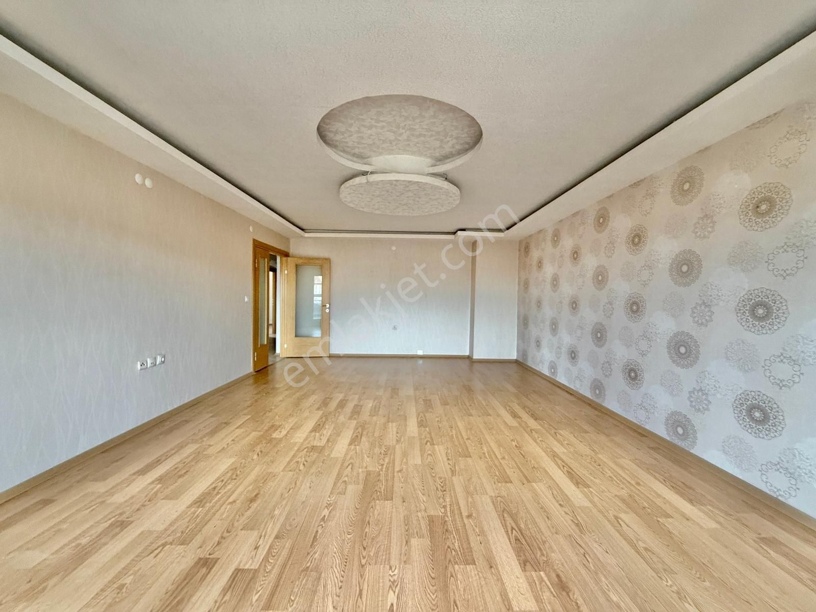 Çiftçioğullarından▃merkezi Lokasyonda E.banyolu 3+1 Site Dairesi - Görsel 4