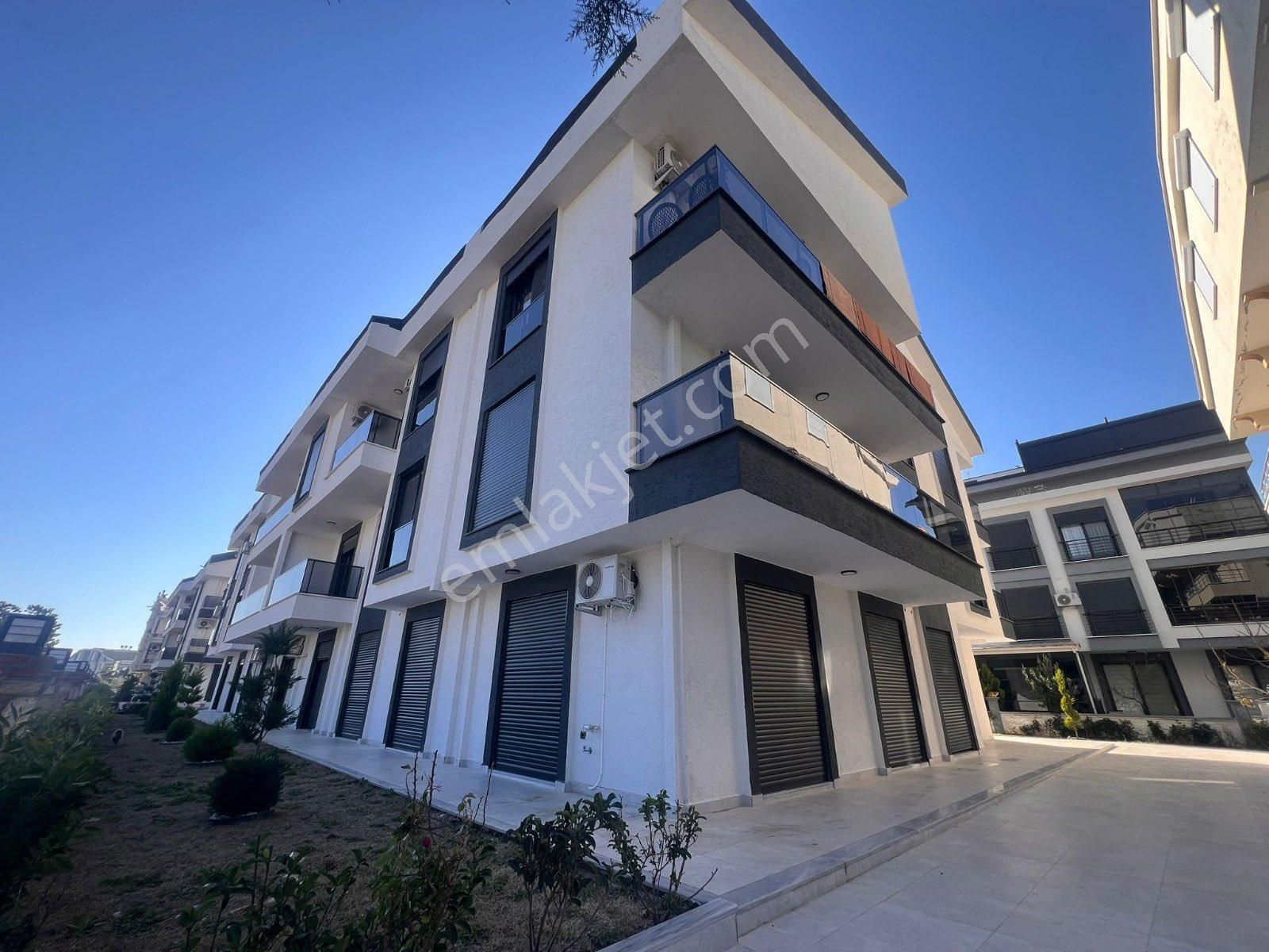 Sıfır Eşyalı Havuzlu Sitede Luks Daire - Görsel 20