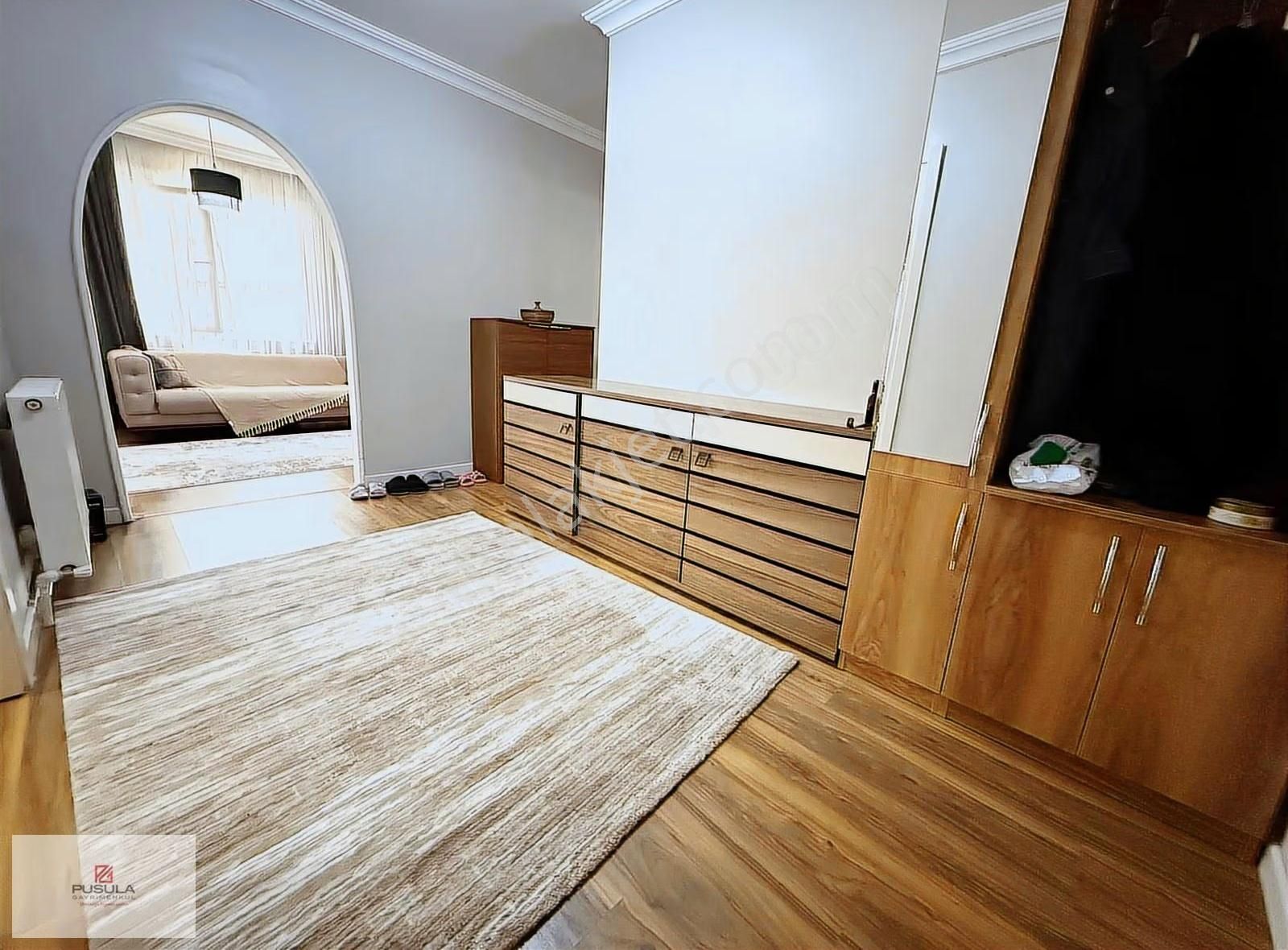 Kasaplar Mahallesinde Satılık 3+0