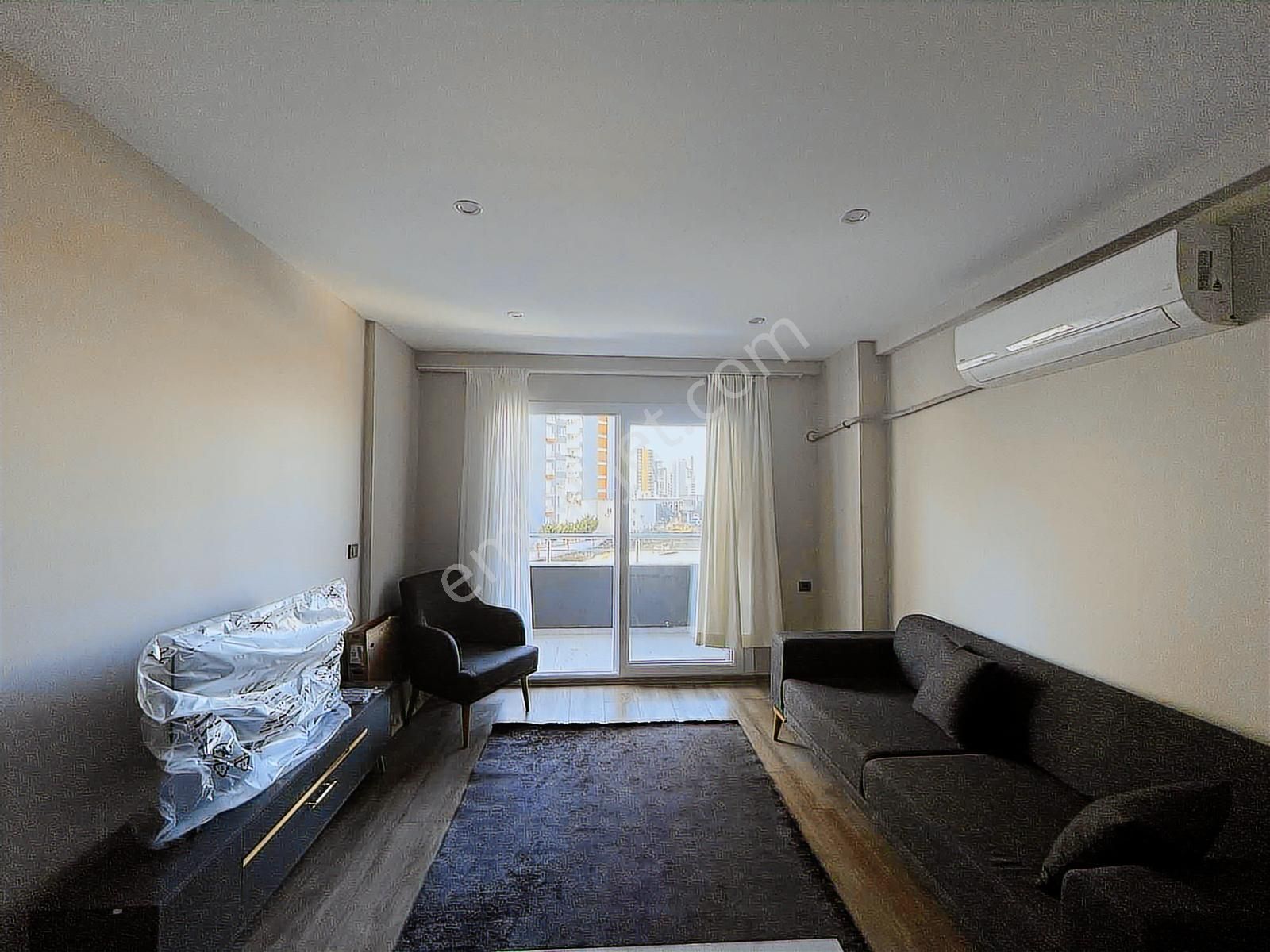 Stadyum Bulvarı Yanı Sıfır Ve Lüx Esyalı Balkonlu Geniş 1+1