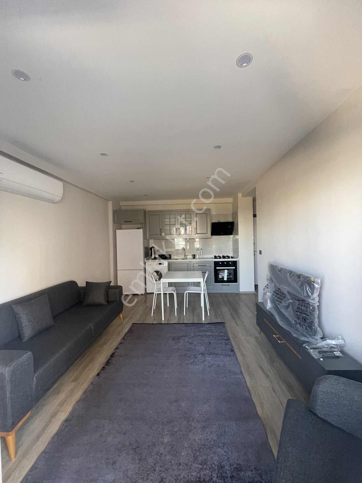 Stadyum Bulvarı Yanı Sıfır Ve Lüx Esyalı Balkonlu Geniş 1+1 - Görsel 12