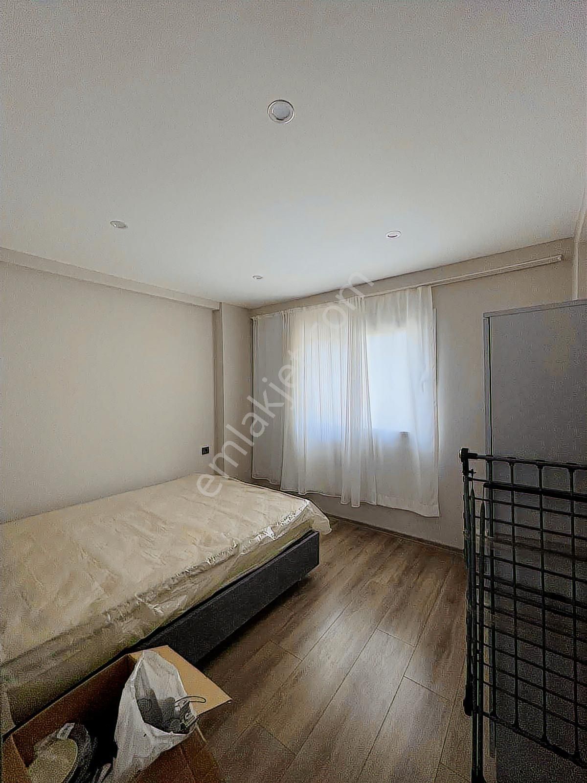 Stadyum Bulvarı Yanı Sıfır Ve Lüx Esyalı Balkonlu Geniş 1+1 - Görsel 9