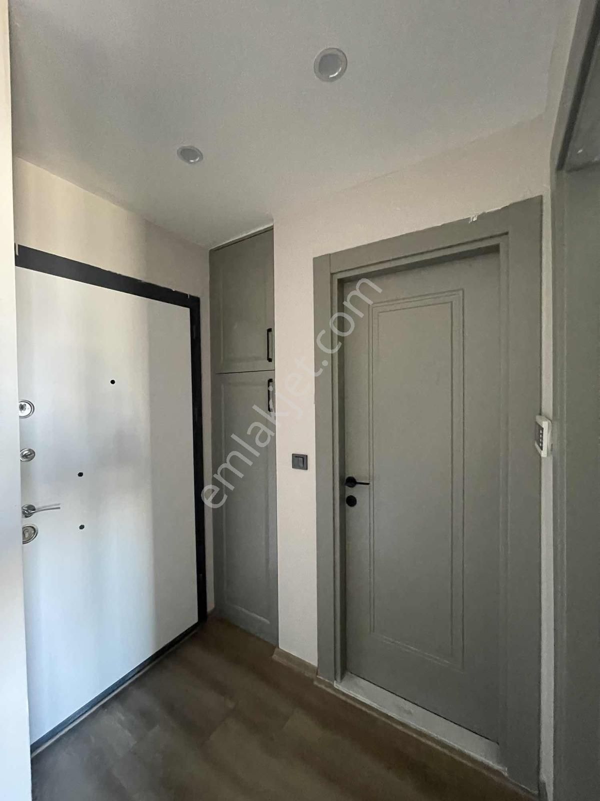 Stadyum Bulvarı Yanı Sıfır Ve Lüx Esyalı Balkonlu Geniş 1+1 - Görsel 18