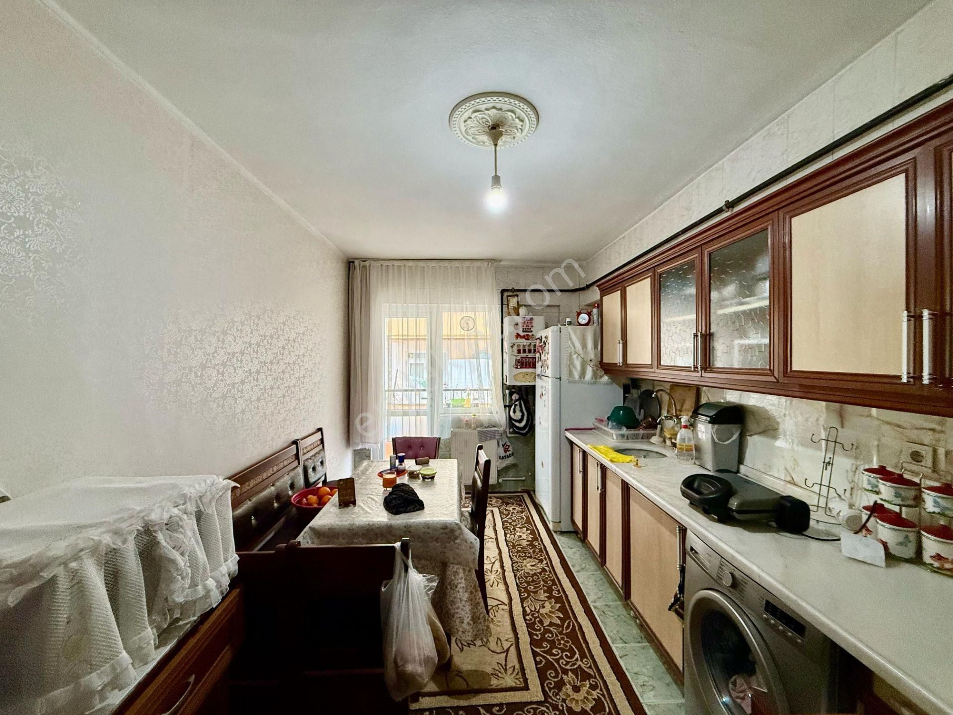 Kalecik Emlak'tan Merkezde 3+1 Orta Kat Ön Cepheli Daire - Görsel 4