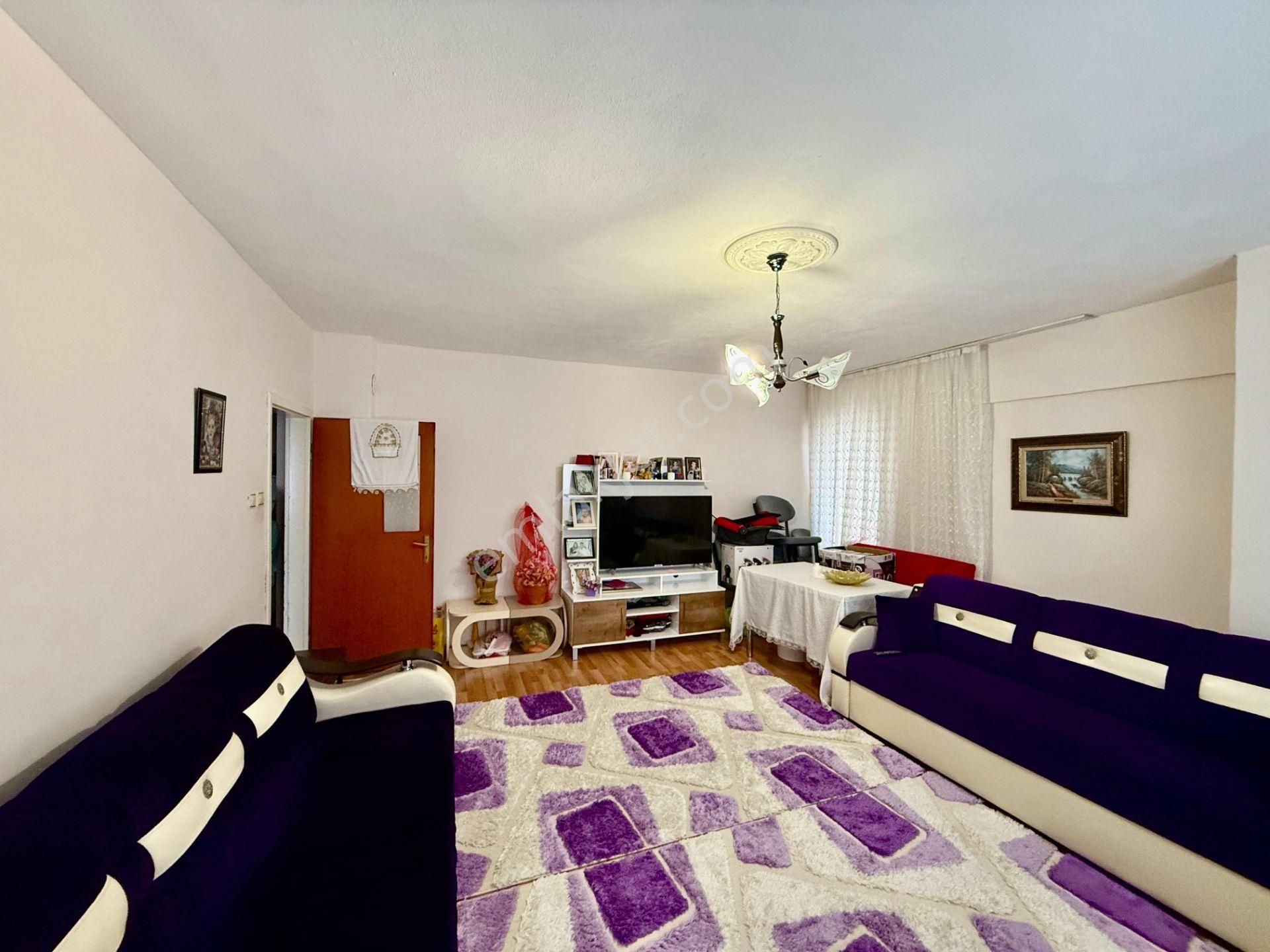 Kalecik Emlak'tan Merkezde 3+1 Orta Kat Ön Cepheli Daire - Görsel 6