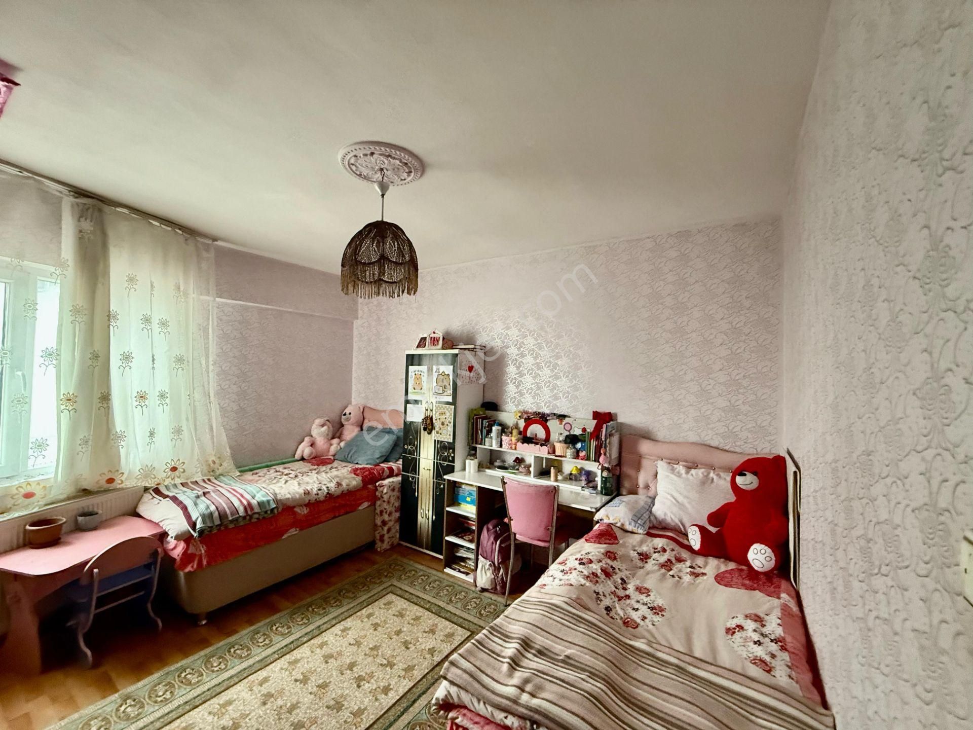 Kalecik Emlak'tan Merkezde 3+1 Orta Kat Ön Cepheli Daire - Görsel 12