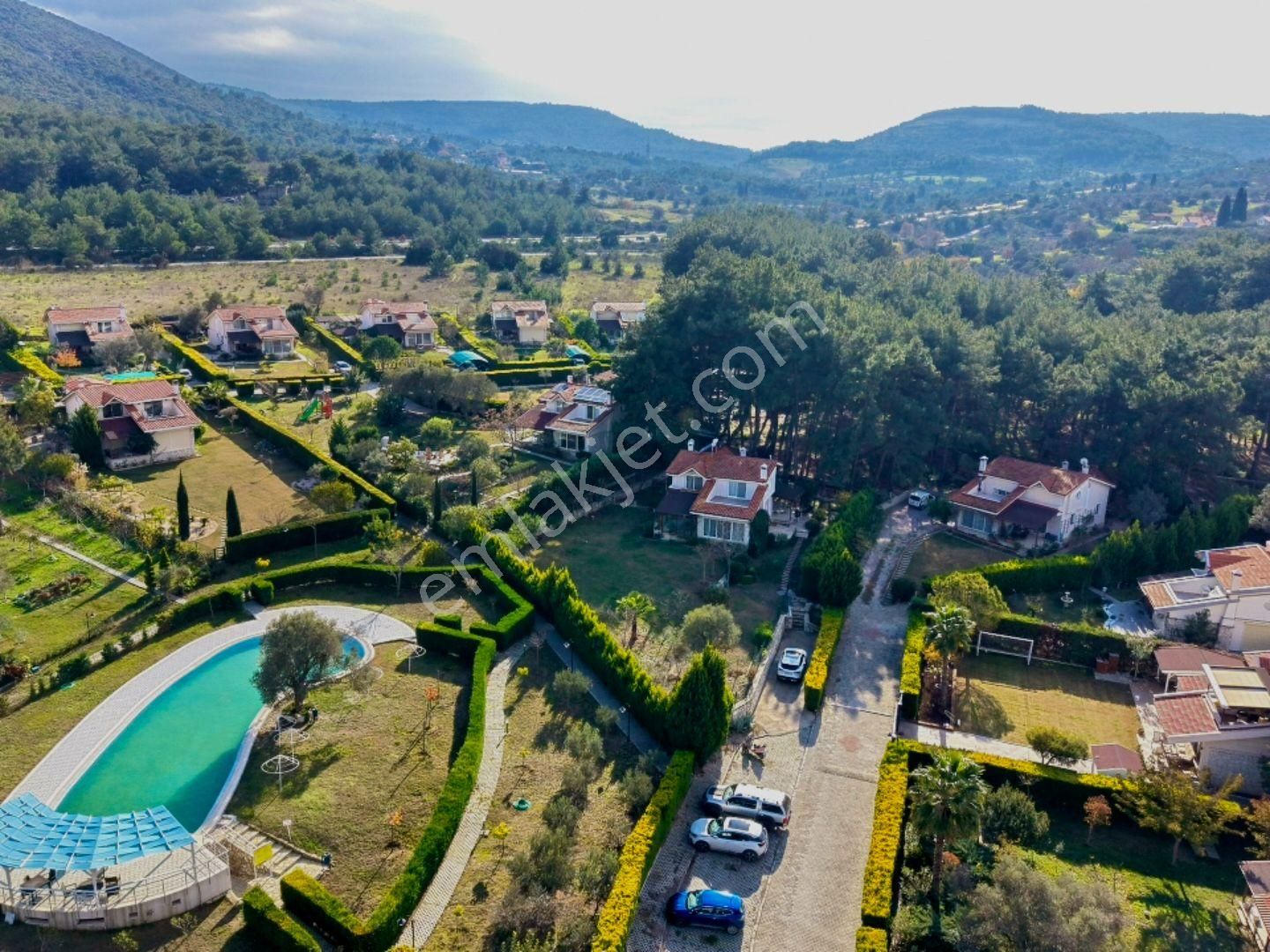 Urla Doğa Park Villaları Satılık 4+1 Özel Tasarım Eşyalı Dubleks Villa - Görsel 3