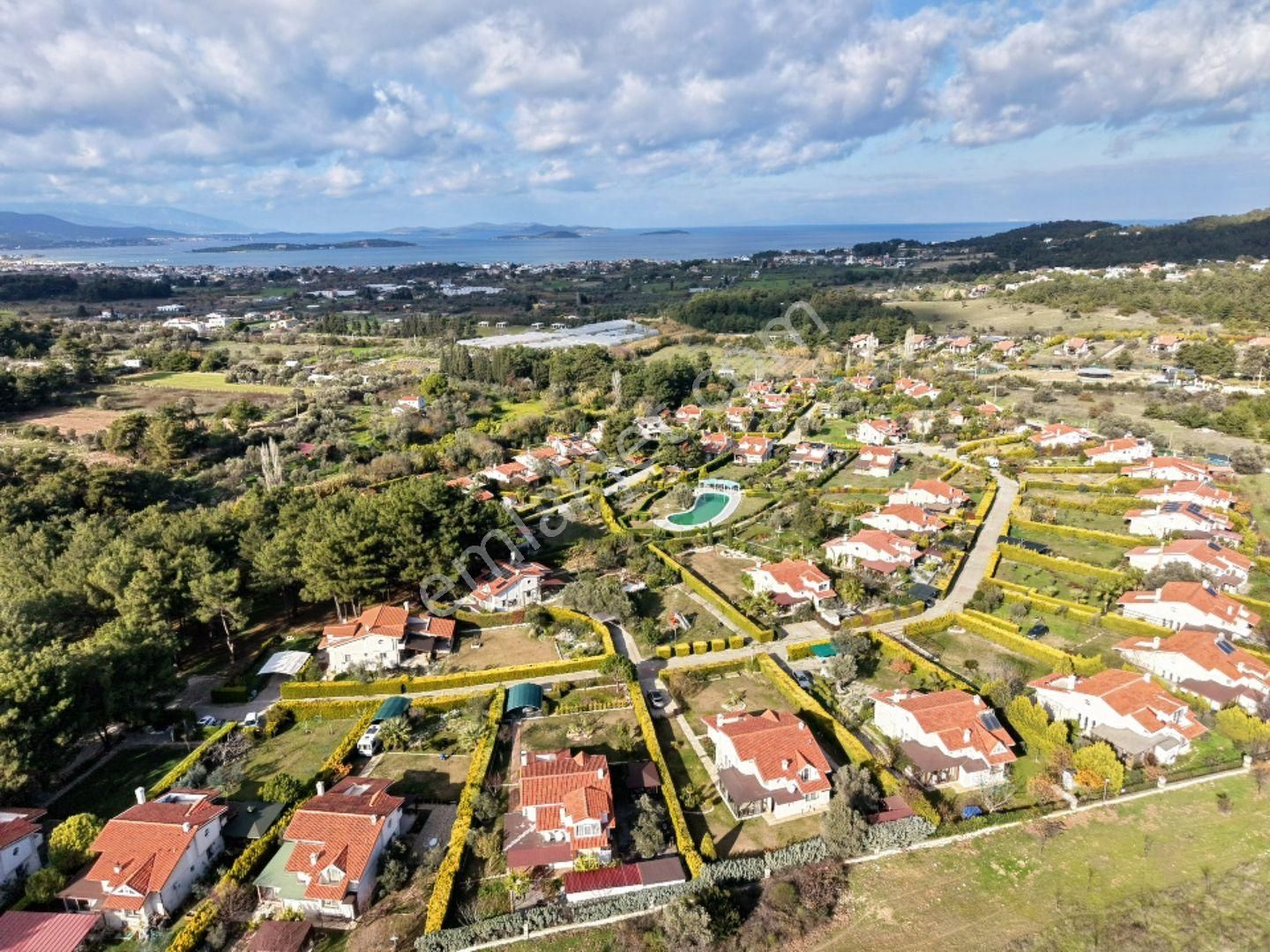 Urla Doğa Park Villaları Satılık 4+1 Özel Tasarım Eşyalı Dubleks Villa - Görsel 2