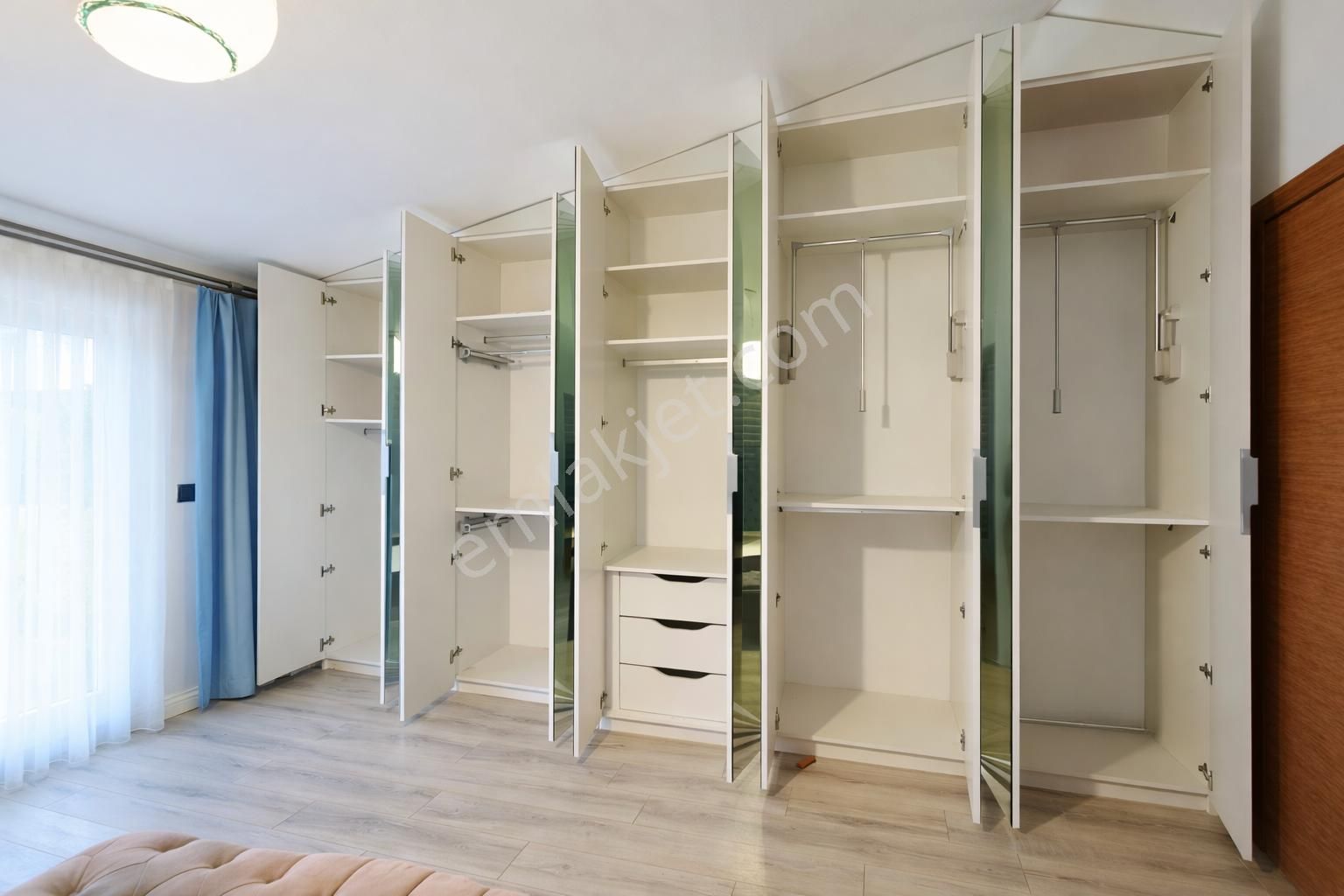 Urla Doğa Park Villaları Satılık 4+1 Özel Tasarım Eşyalı Dubleks Villa - Görsel 24