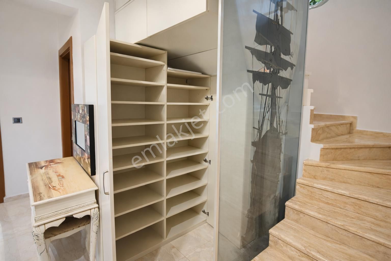 Urla Doğa Park Villaları Satılık 4+1 Özel Tasarım Eşyalı Dubleks Villa - Görsel 30