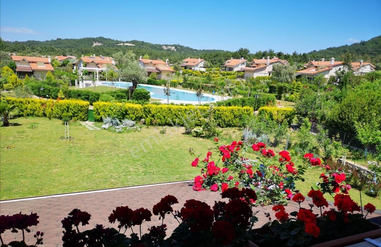 Urla Doğa Park Villaları Satılık 4+1 Özel Tasarım Eşyalı Dubleks Villa - Görsel 32
