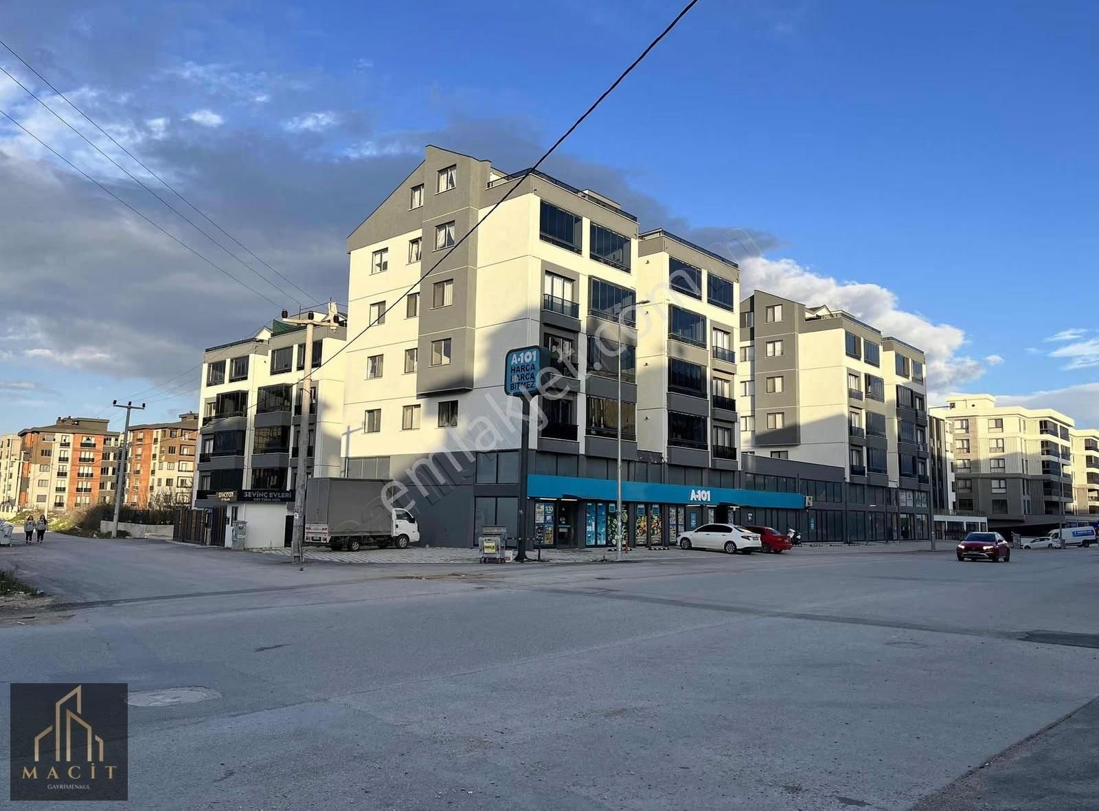 Macit Gayrimenkul'den Kayapa'da 3+1 Satılık Daireler