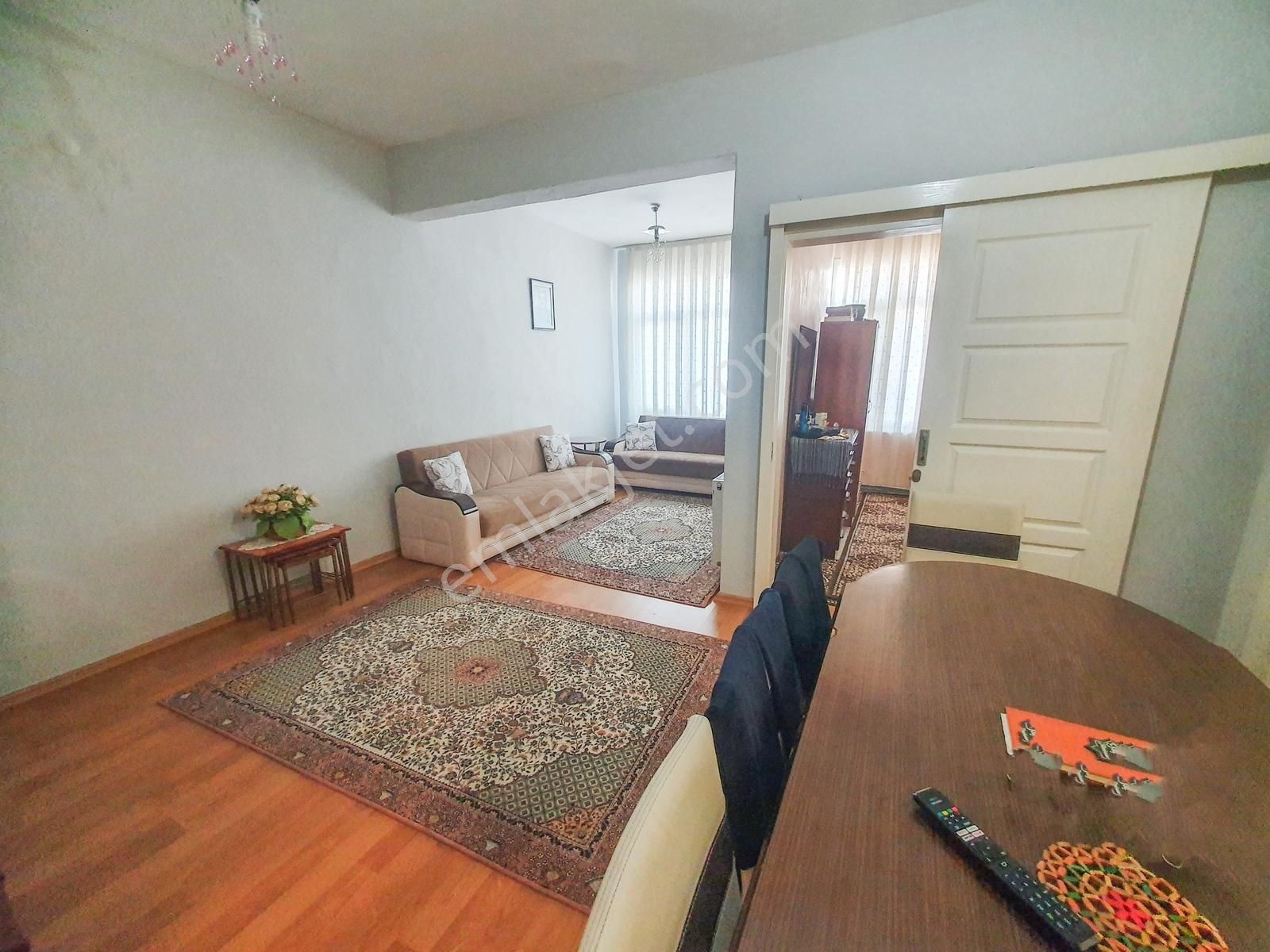 Karabağlar Selvilide Merkezi Konum Avlulu, Teraslı 4+1 Müstakil - Görsel 4