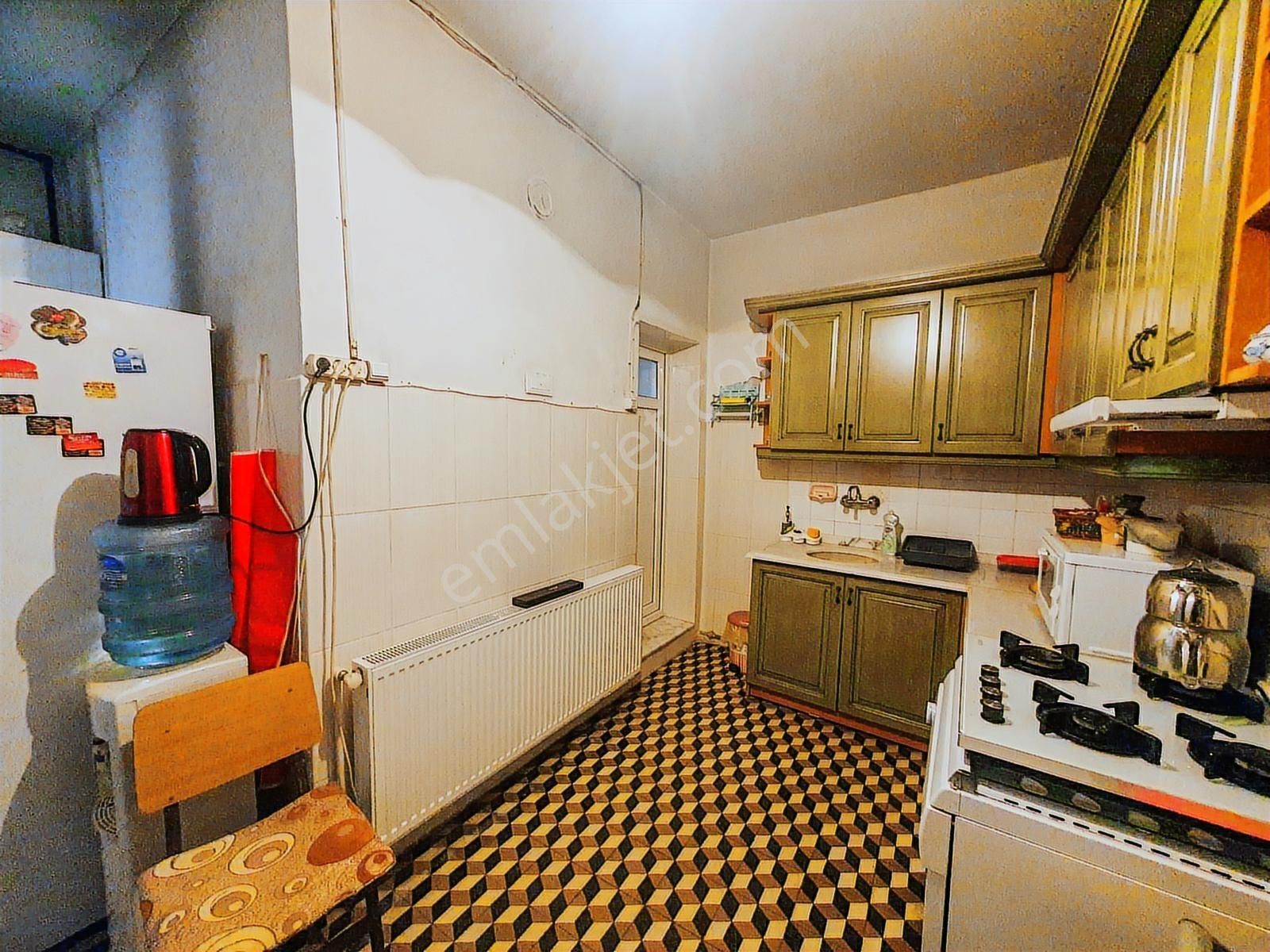 Karabağlar Selvilide Merkezi Konum Avlulu, Teraslı 4+1 Müstakil - Görsel 23