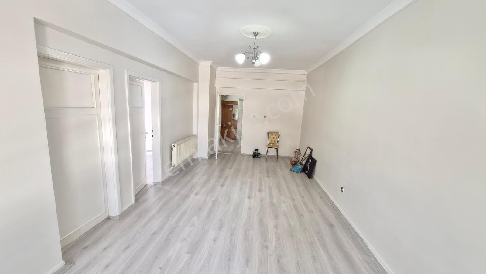 Abidin Paşada 2. Katta 3+1 Full Yapılı Kiralık Daire - Görsel 16