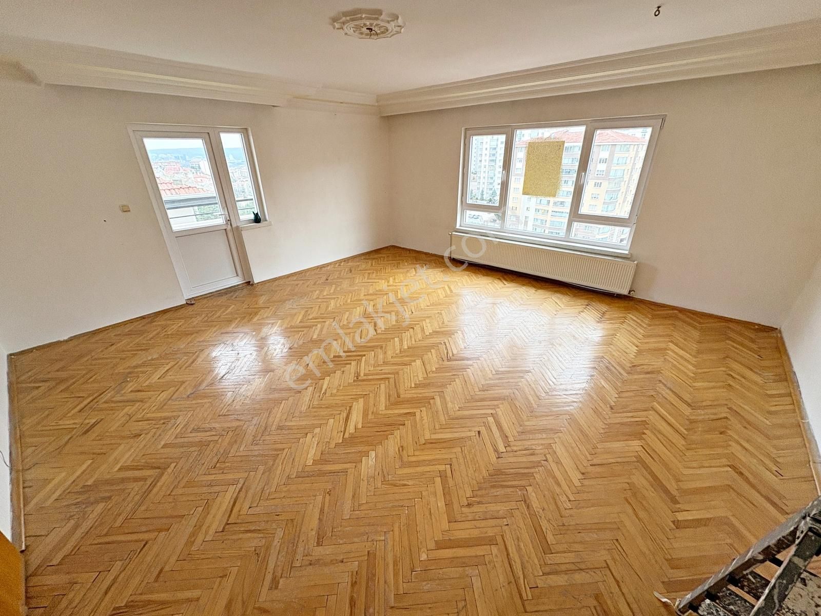 3+1 3.kat Ayvalı Merkezde Ultra Geniş Oturum Manzaralı - Görsel 13