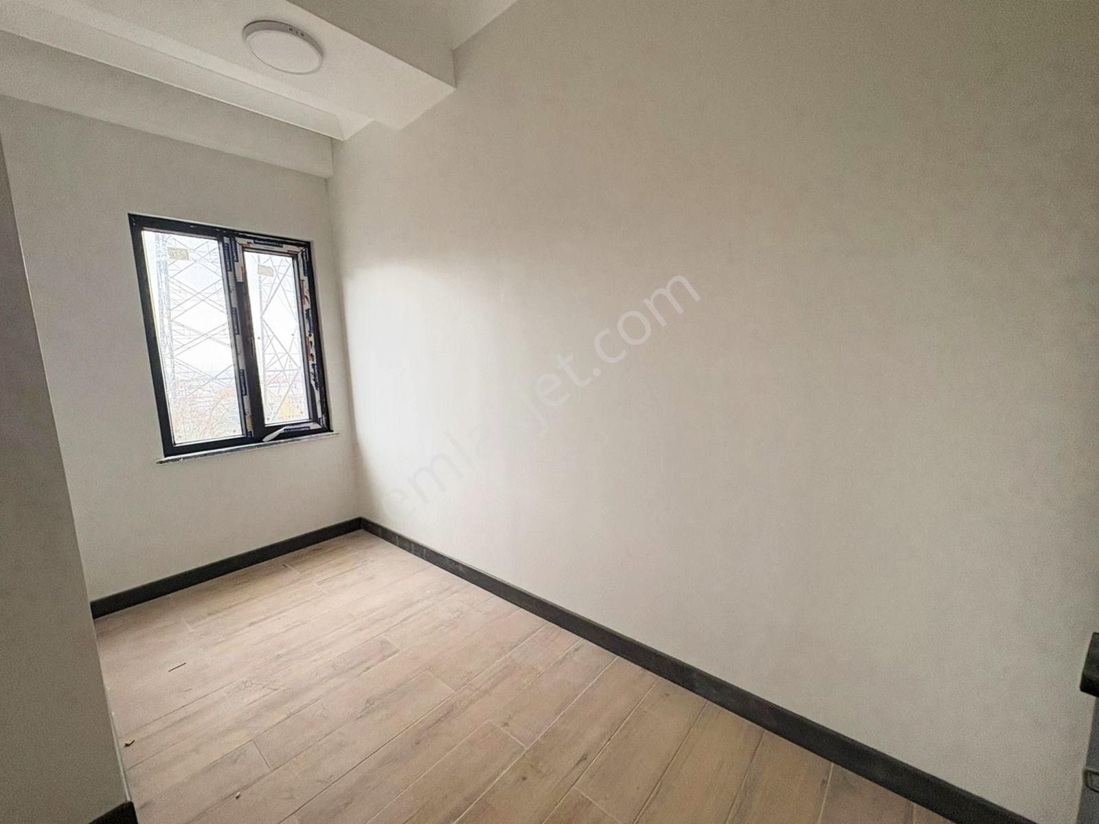 Mertcan'dan Ara Kat Balkonlu 2+1 Sıfır Daire - Görsel 9