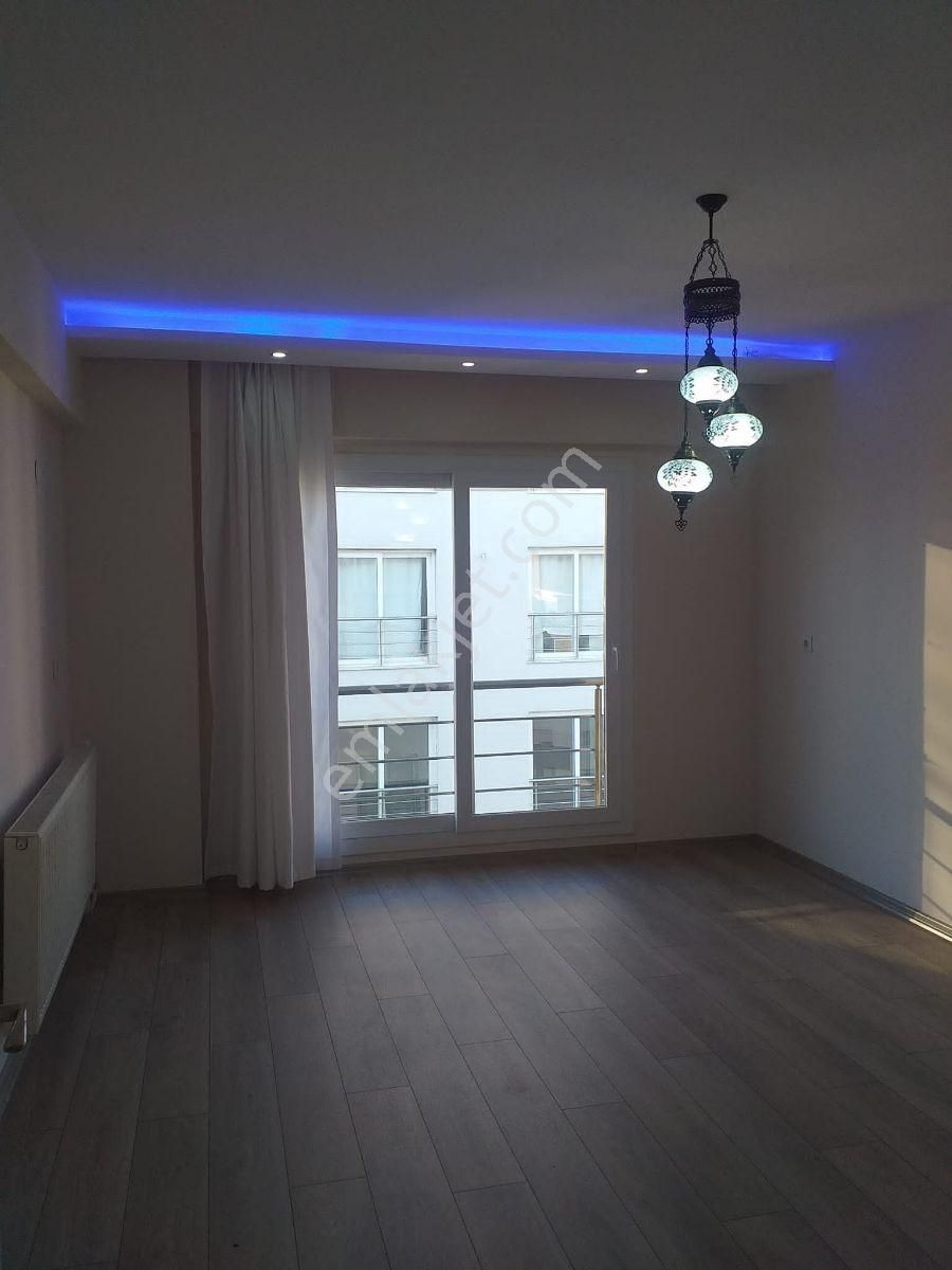 Zafer Mahallesi'nde Havuzlu Sitede 3+1 Kiralık Daire - Görsel 13