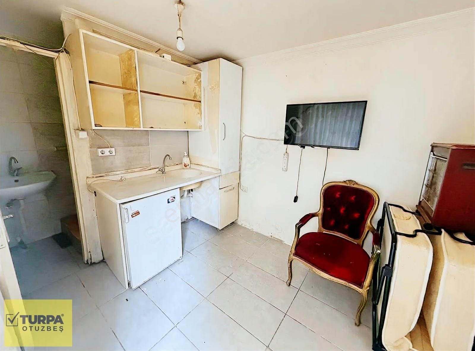 Turpa Otuzbeş'ten Murat Reis Mahallesinde 1+0 Kiralık Daire