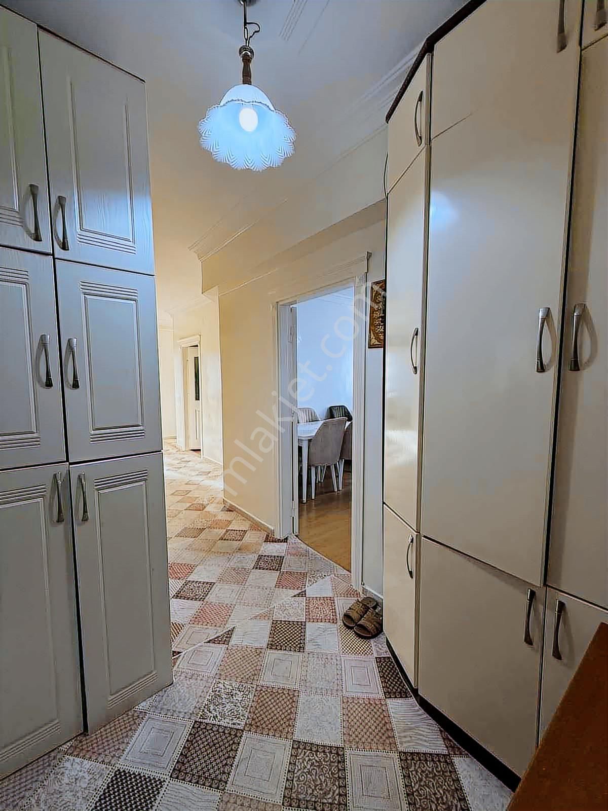 Uzaydan Yeditepede Satılık Geniş Bakımlı Daire - Görsel 10