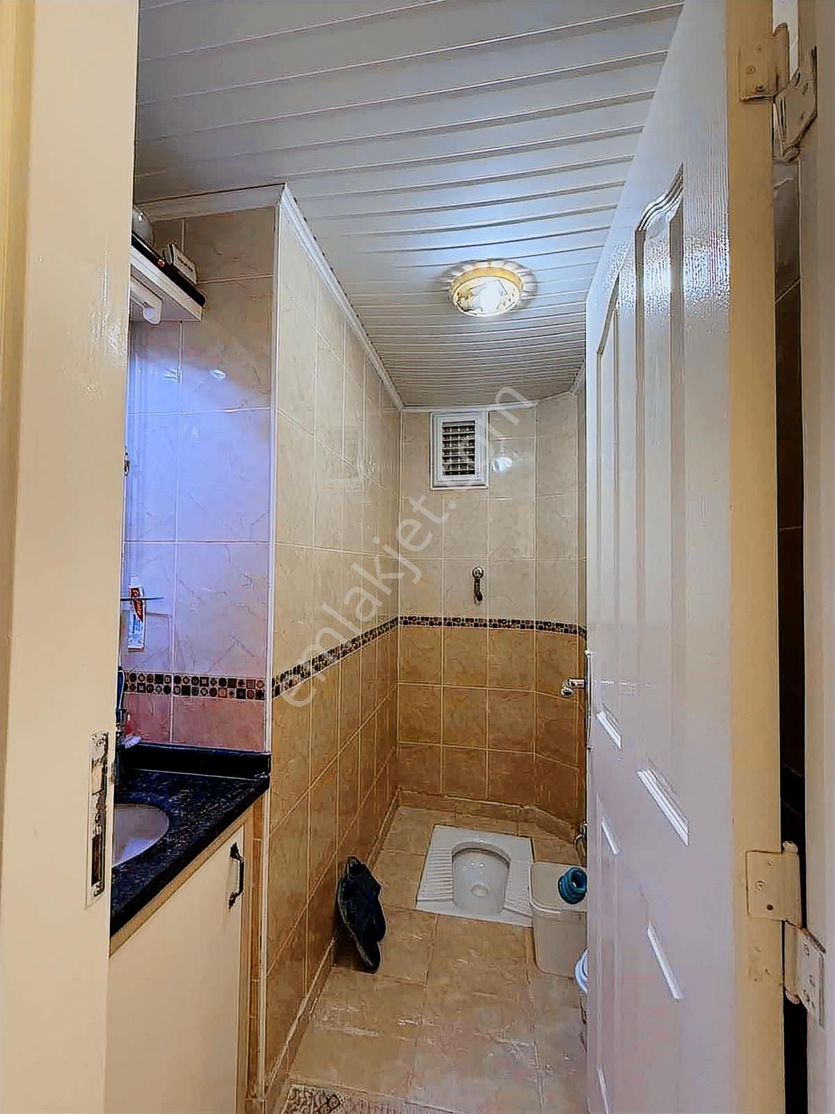 Uzaydan Yeditepede Satılık Geniş Bakımlı Daire - Görsel 6