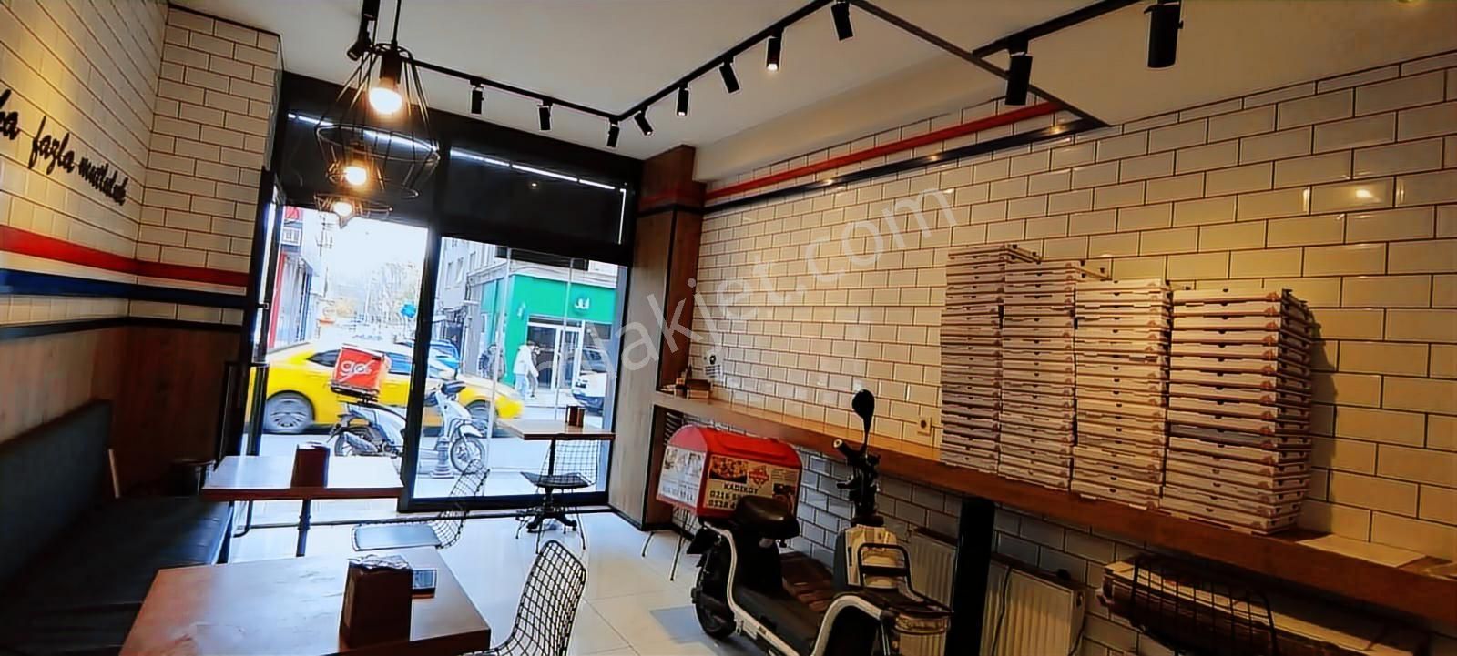 Kadıköy Kuşdili Caddesinde 8 Yıllık Faal Pizza Dükkanı - Görsel 7