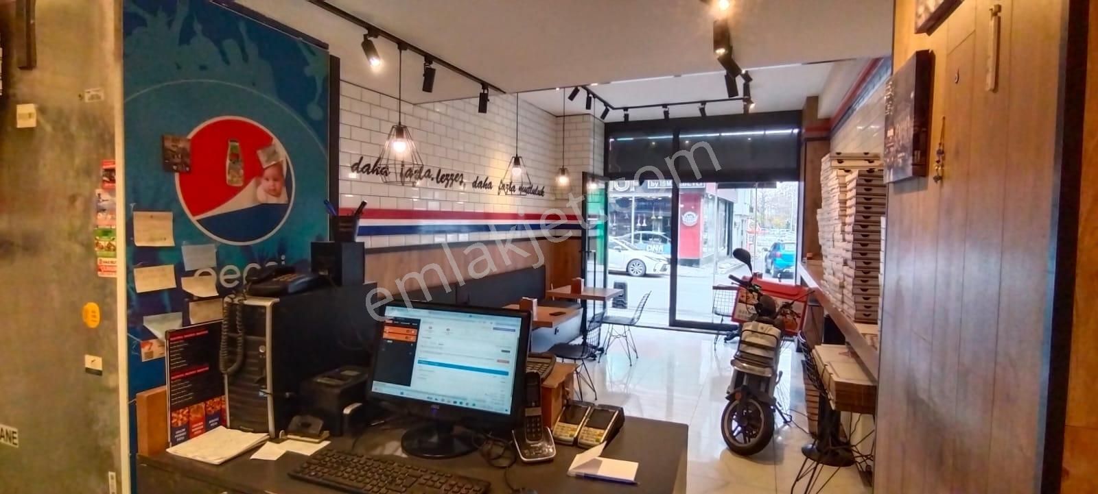 Kadıköy Kuşdili Caddesinde 8 Yıllık Faal Pizza Dükkanı - Görsel 25