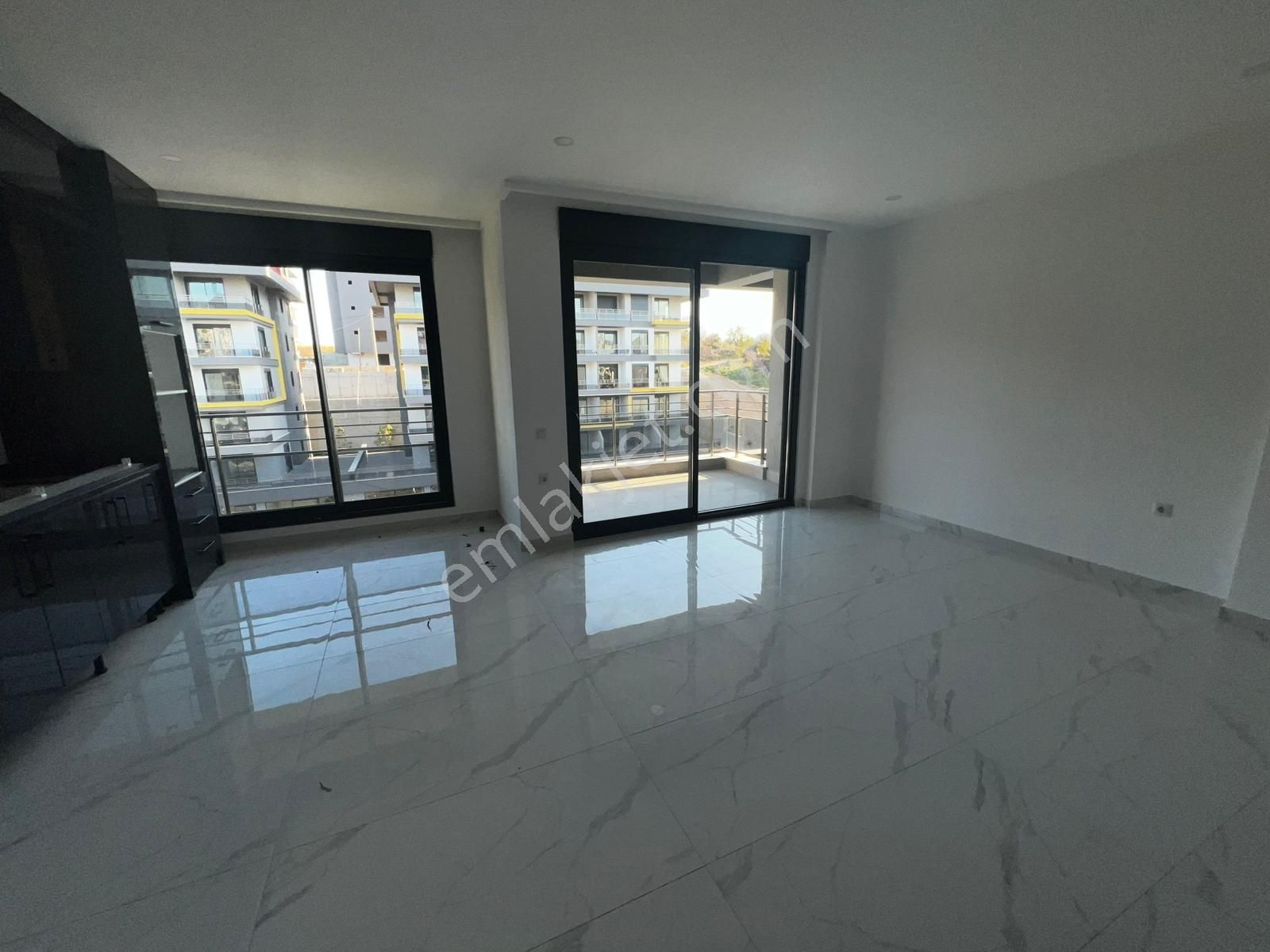 Kestelde Denize 300m Mesafede 2+1 Dublex Kullanışlı Sıfır Daire - Görsel 3