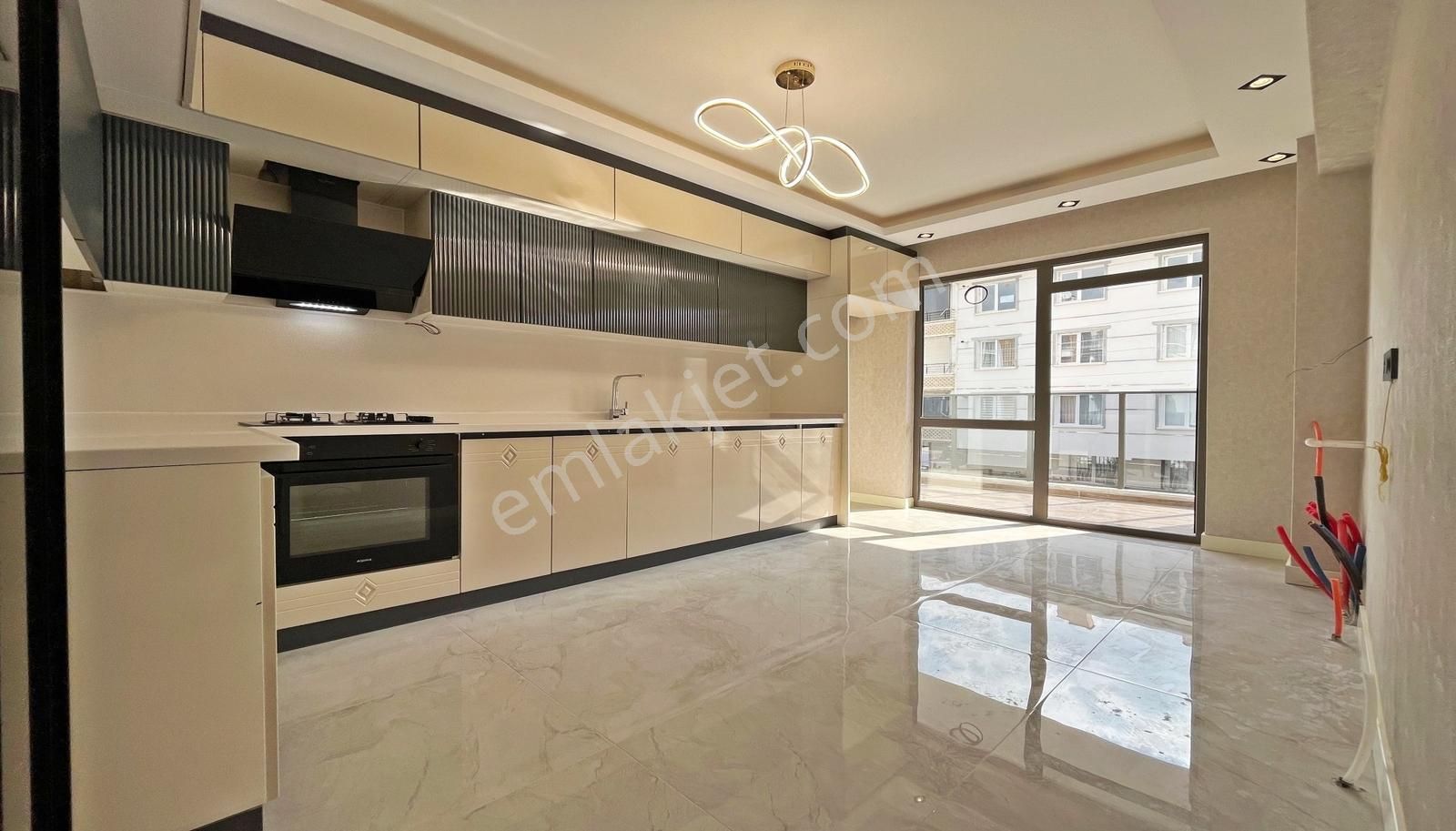 Keçiören'de Ana Caddeye 1 Sk. İlk Ve Orta Okul Yakını 3+1 Daire - Görsel 15