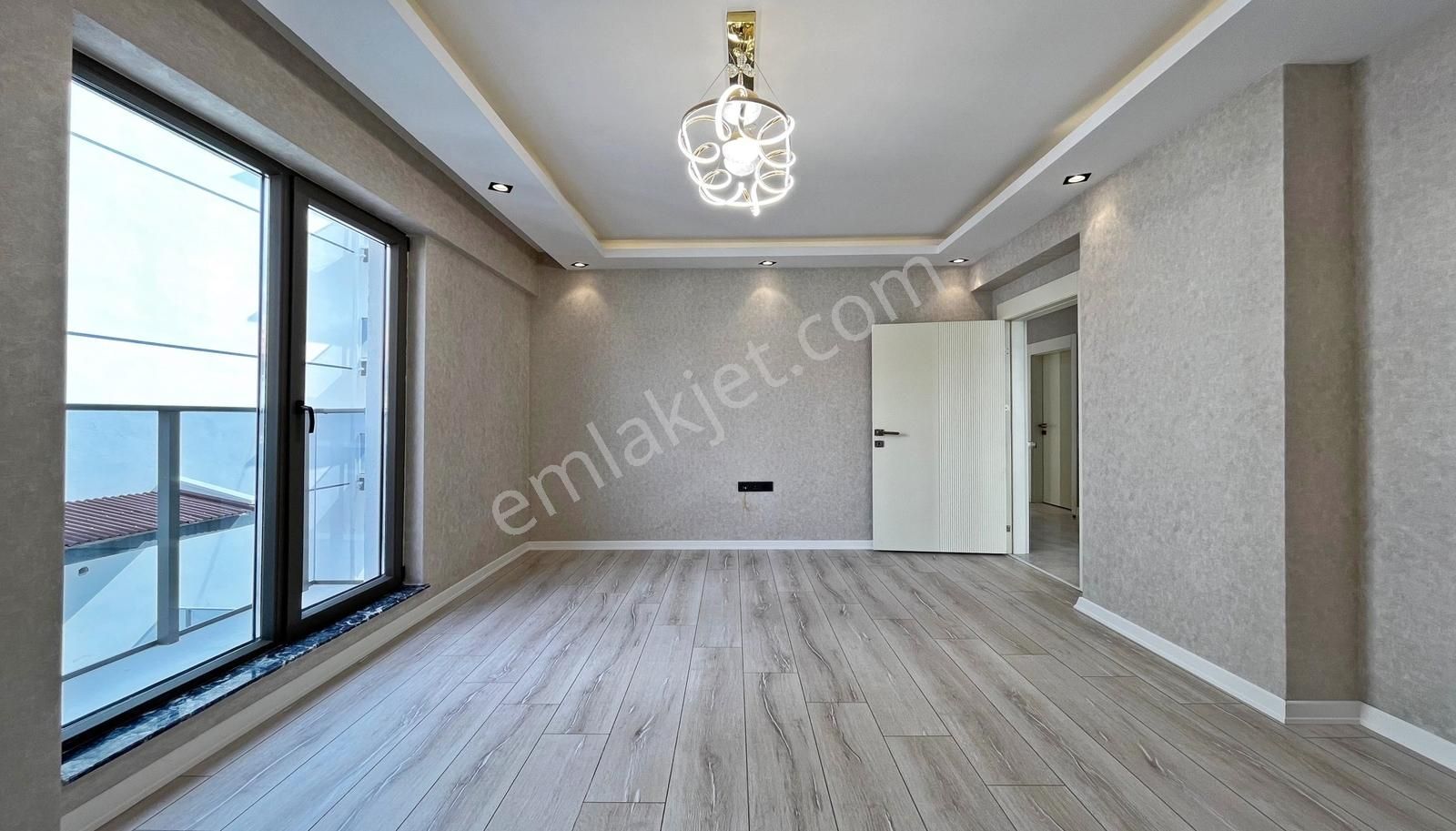 Keçiören'de Ana Caddeye 1 Sk. İlk Ve Orta Okul Yakını 3+1 Daire - Görsel 8