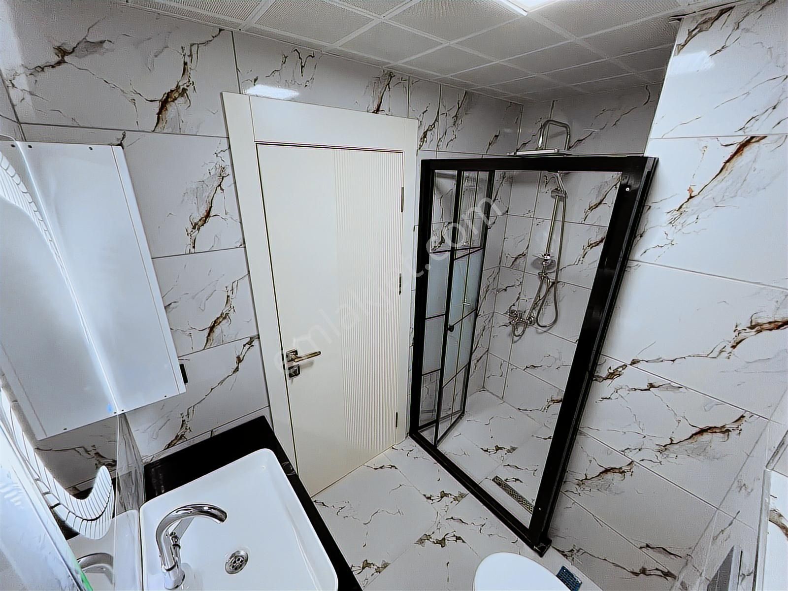 Keçiören'de Ana Caddeye 1 Sk. İlk Ve Orta Okul Yakını 3+1 Daire - Görsel 5