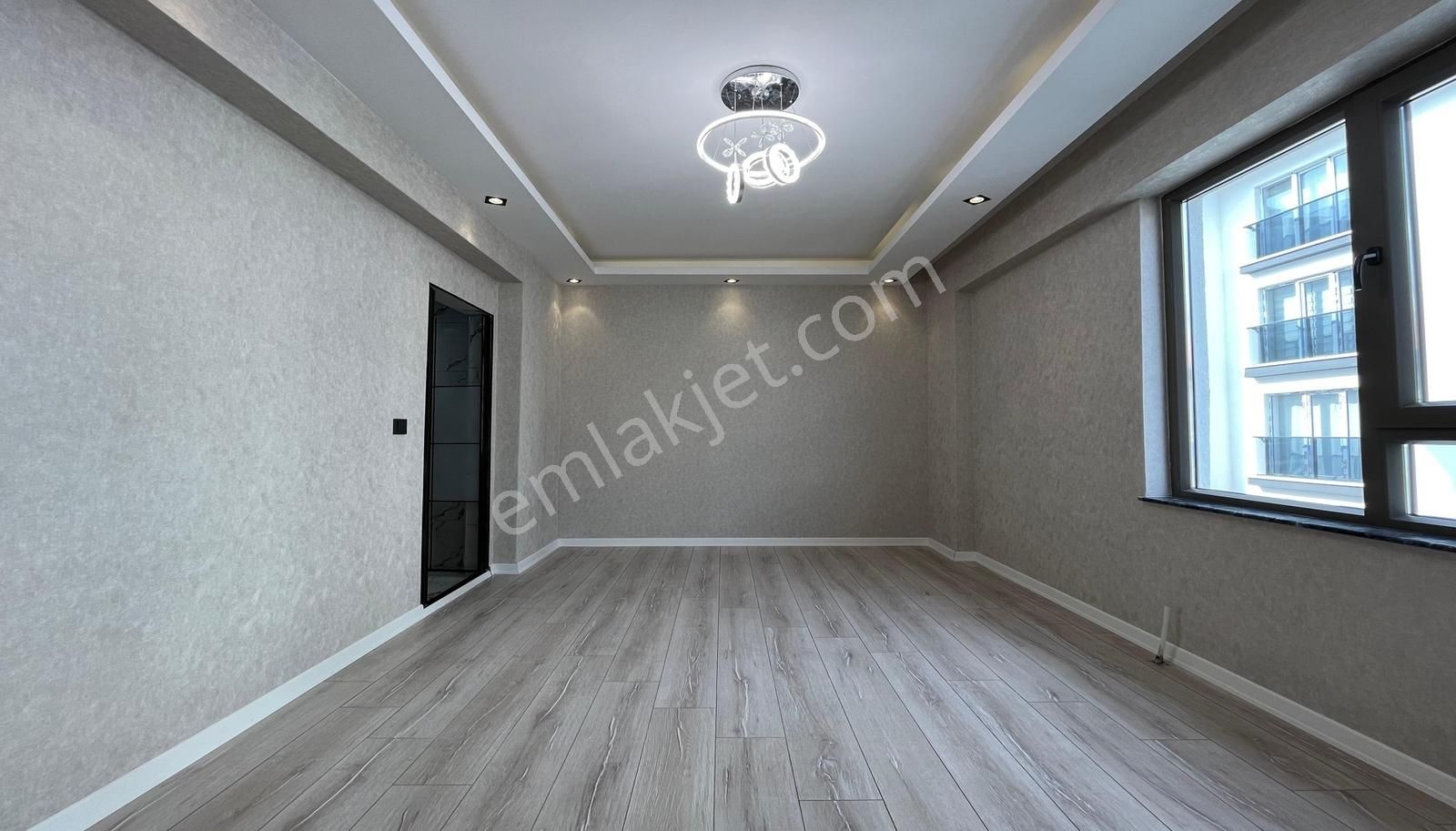 Keçiören'de Ana Caddeye 1 Sk. İlk Ve Orta Okul Yakını 3+1 Daire - Görsel 4