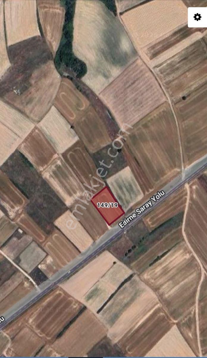 Saray Kurtdere Köyünde 1880 M2 Tek Tapu Tarla - Görsel 8