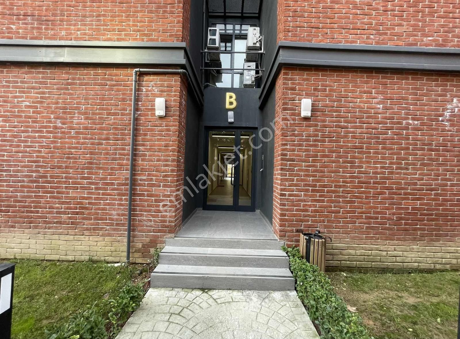 Model Göktürk Sitesinde 1+1 Kiralık Lüks Daire - Görsel 17