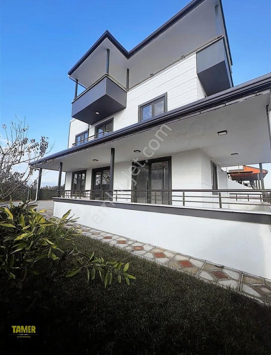 Tamer'den Burhaniye'de Mantıklı Takasa Açık 5+1 Müstakil Villa