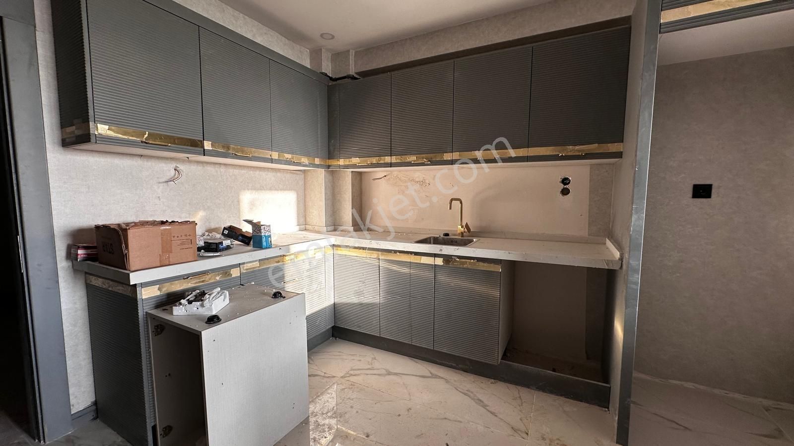 Cb Acar'dan 50 Metreye Sıfır Satılık Arakat 4+1 - Görsel 2