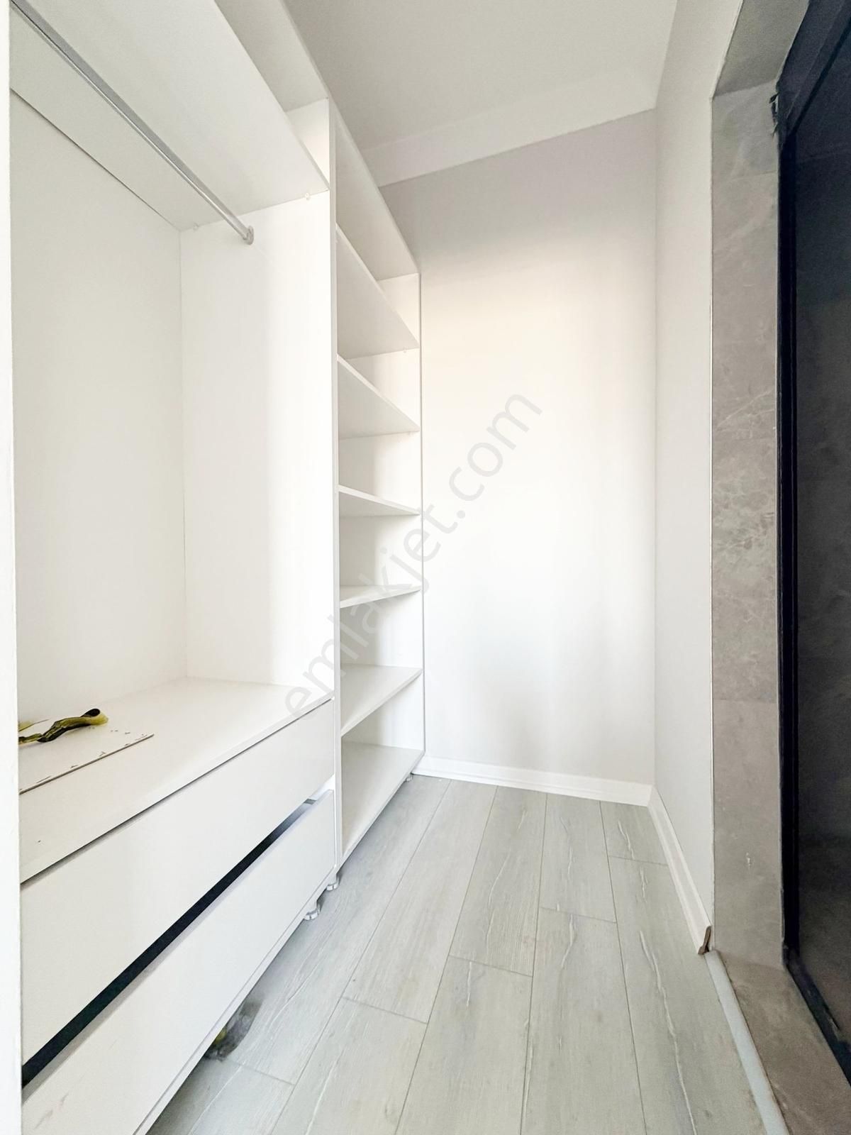 Yuvam Gayrimenkul'den Ara Katta Acil Satılık 3+1 - Görsel 16