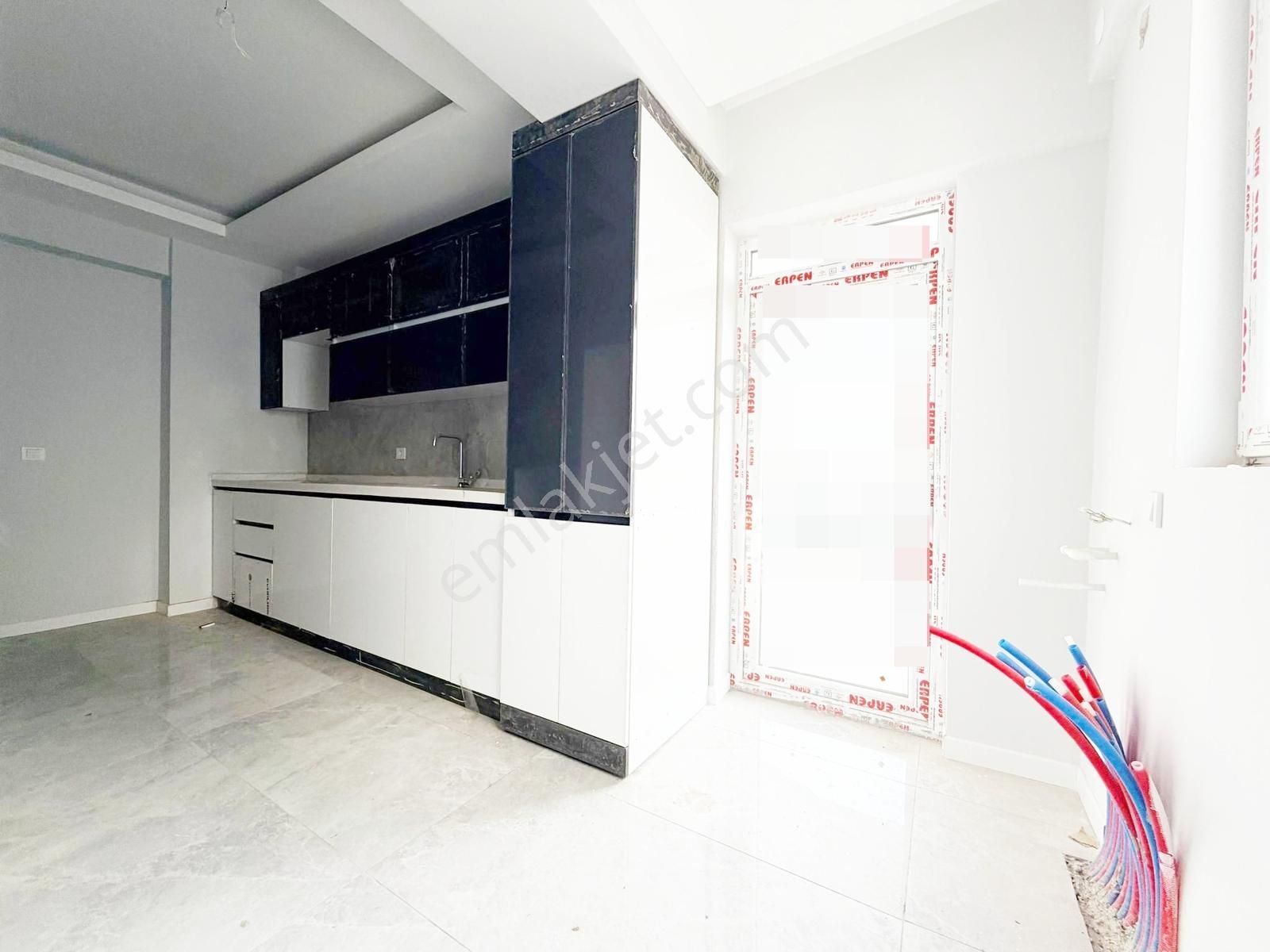 Yuvam Gayrimenkul'den Ara Katta Acil Satılık 3+1 - Görsel 3