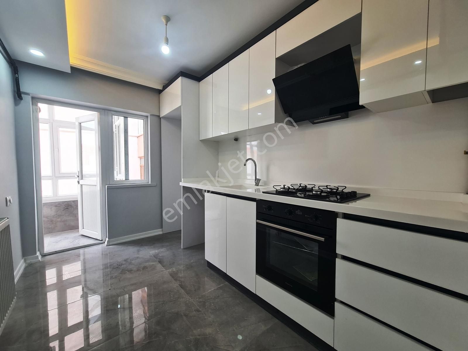 Elvan Mh Yht-a Lıfe Hastane Dibi-çevreyolu Sınırı-asansörlü Full