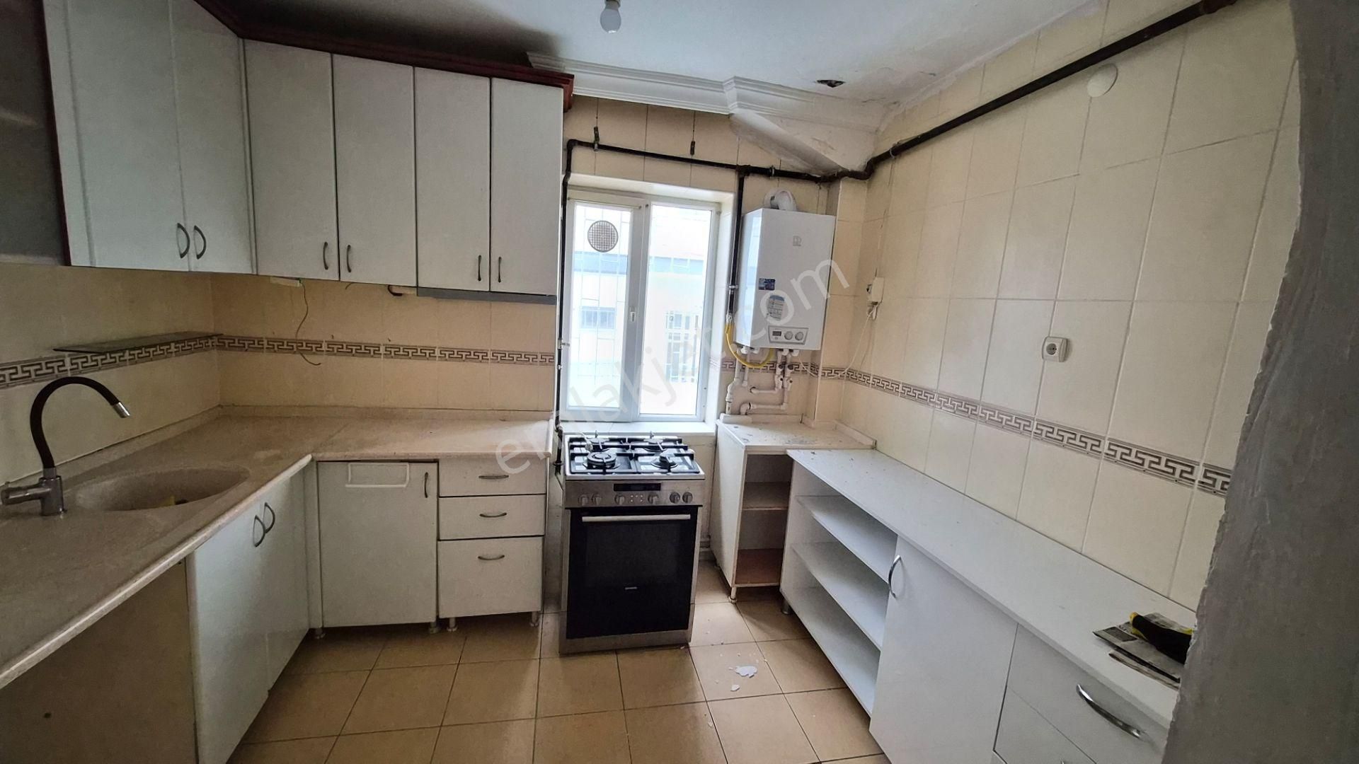 Abidin Paşada 2+1 Giriş Kat Ön Cephede Satılık Daire - Görsel 7