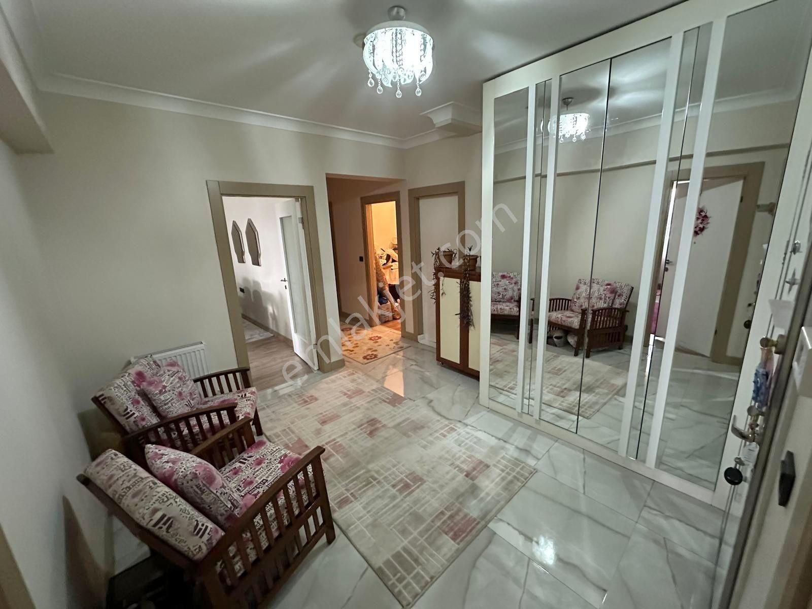 Menderes'te 3+1 Yüksek Giriş Site İçerisinde Satılık Geniş Daire - Görsel 23
