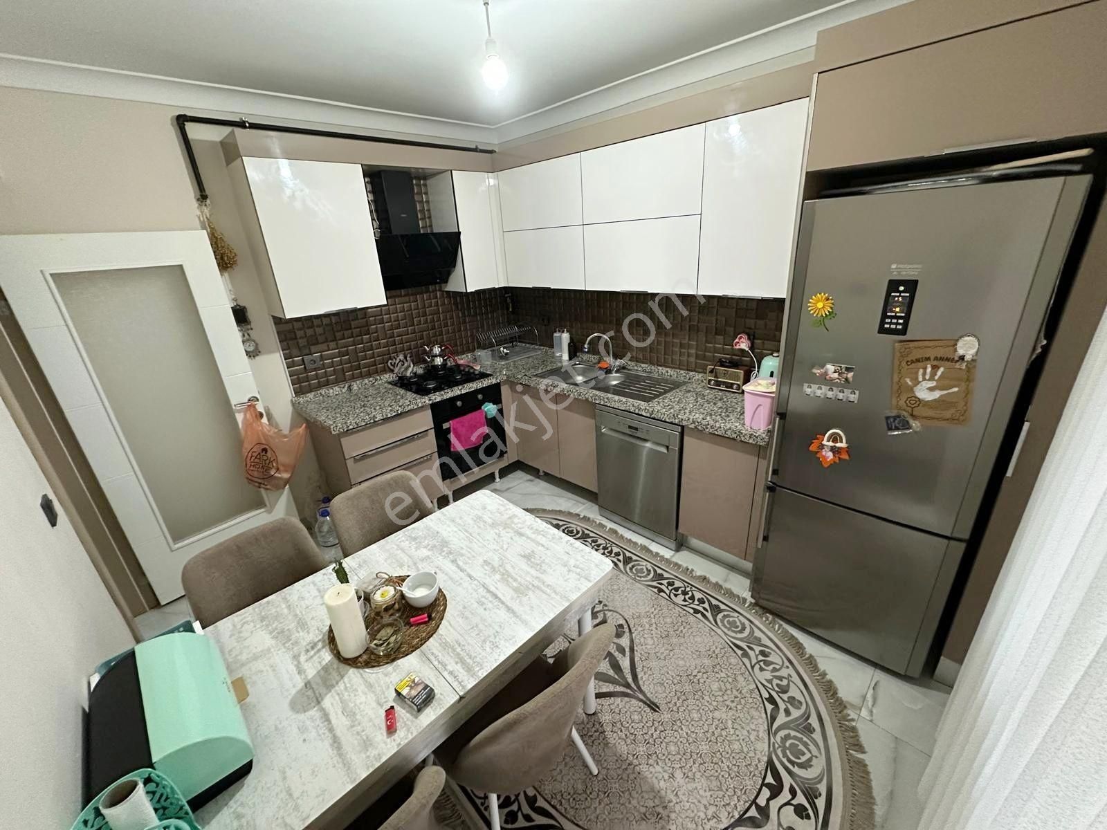 Menderes'te 3+1 Yüksek Giriş Site İçerisinde Satılık Geniş Daire - Görsel 3