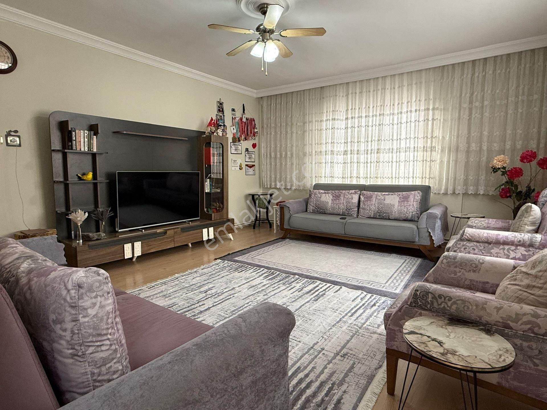 Bağcılar Kazım Karabekir Mahallesinde Satılık 2+1 Daire