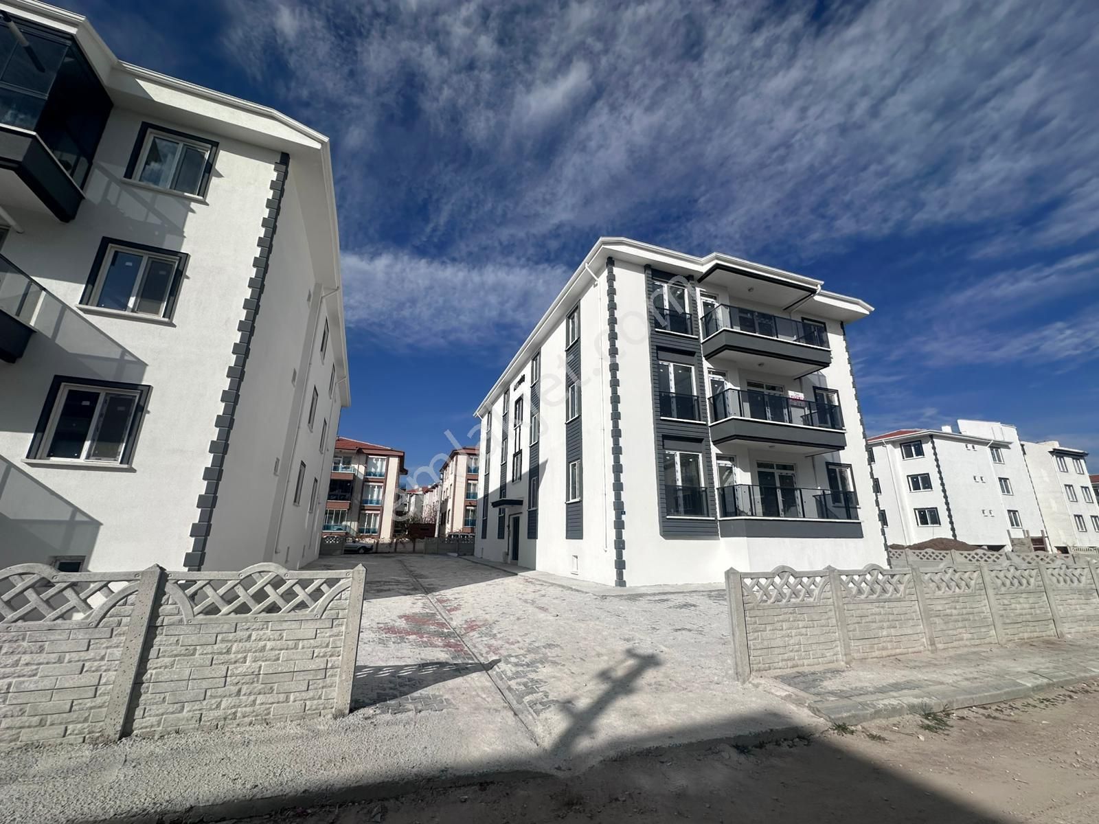 Afyon Üçok Emlaktan Fatih Mah Satılık 3+1 Sıfır Lüx Daireler - Görsel 2