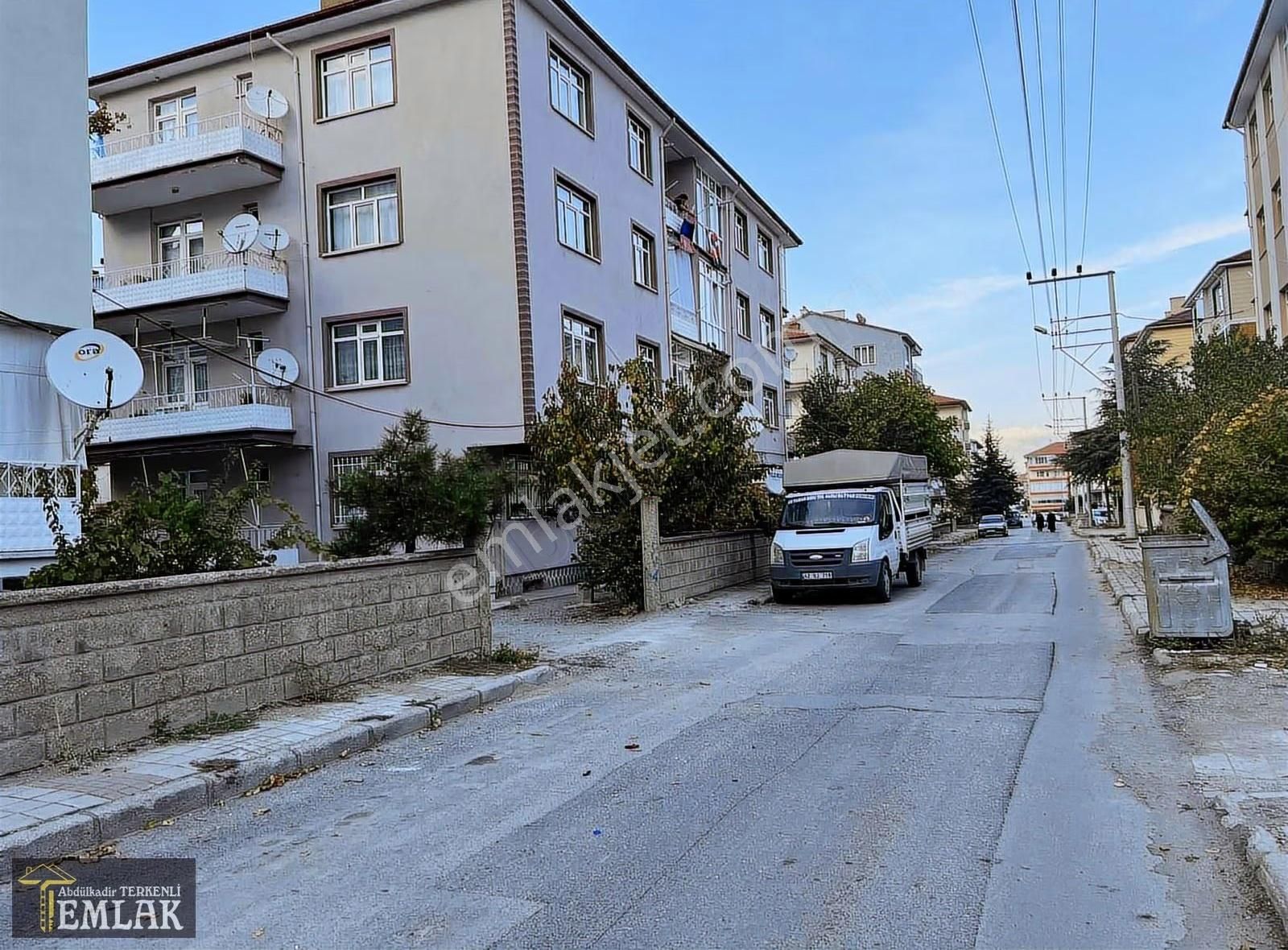 Terkenli Emlak 'tan Yarenler Mah. Kullanışlı 1. Kat Daire - Görsel 11