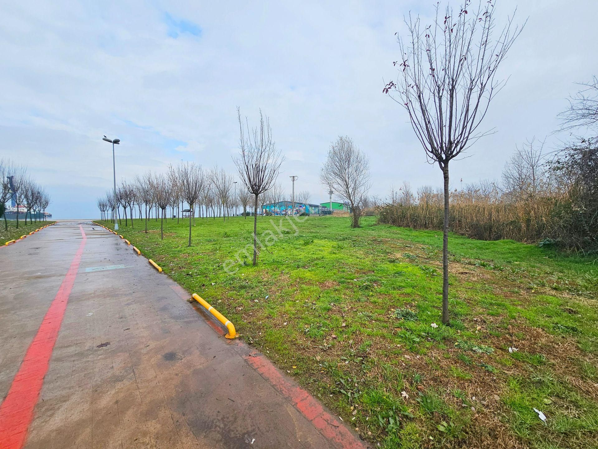 Başiskele Yeniköy Karşıyaka Mah.'de Kiralık Ferah Lüks 1+1 Daire - Görsel 21